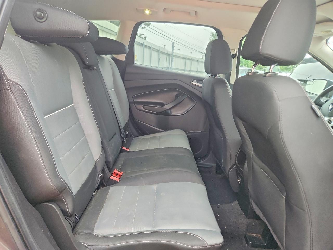 2015 Ford Escape Se Серый vin: 1FMCU0GX2FUC90307