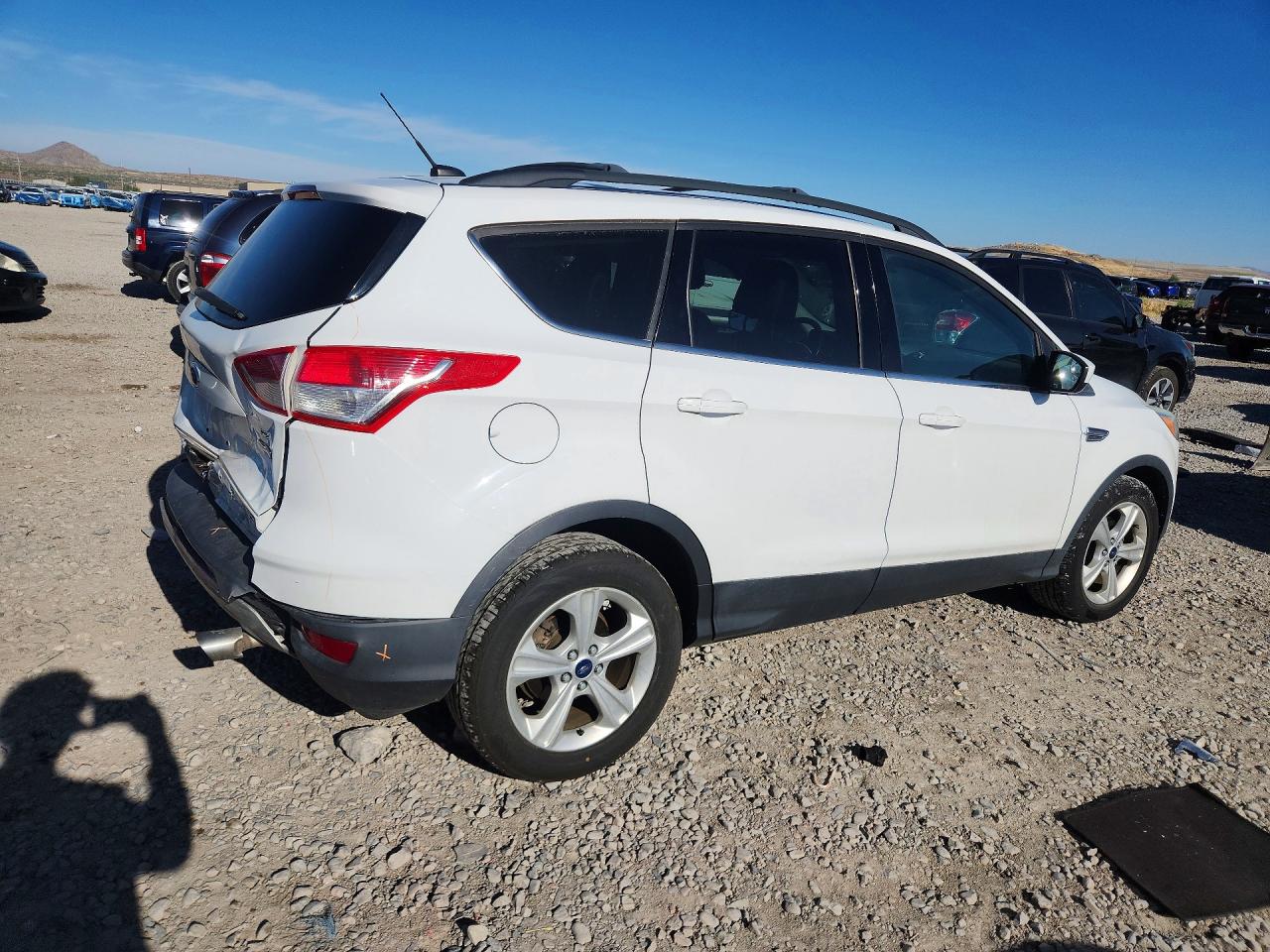 2016 Ford Escape Se White vin: 1FMCU0GX2GUB99524
