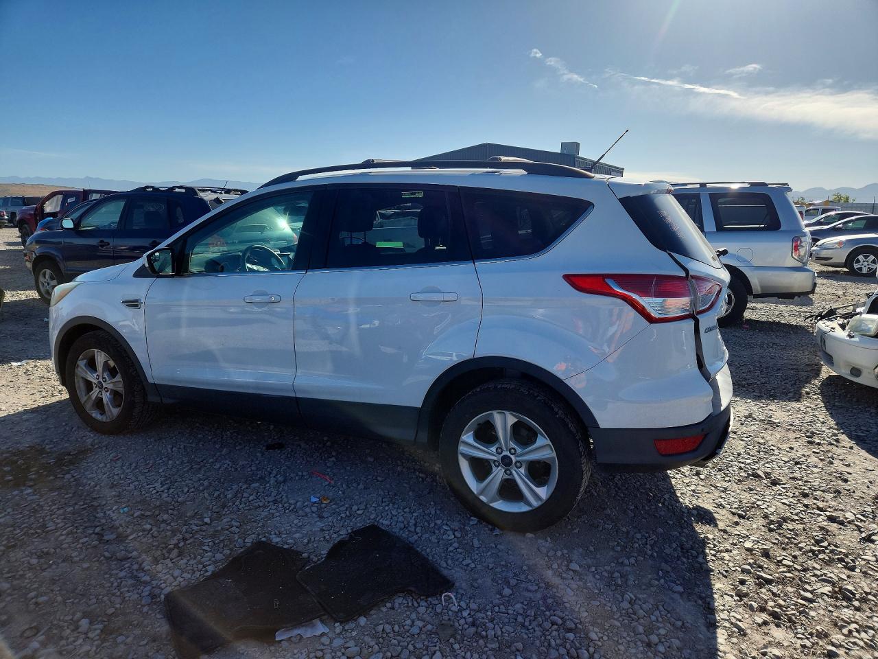 2016 Ford Escape Se White vin: 1FMCU0GX2GUB99524
