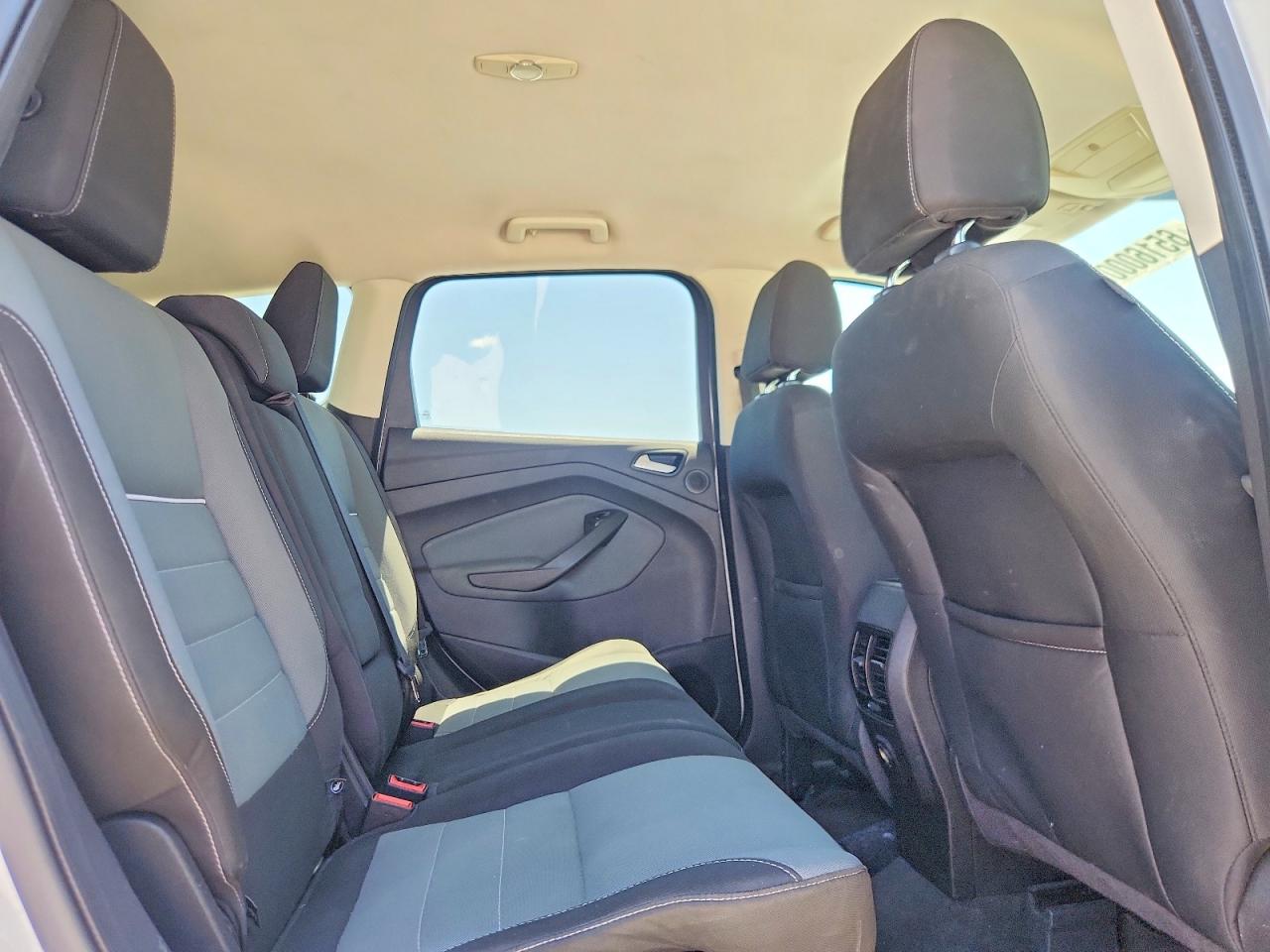 2013 Ford Escape Se Белый vin: 1FMCU0GX3DUA13792