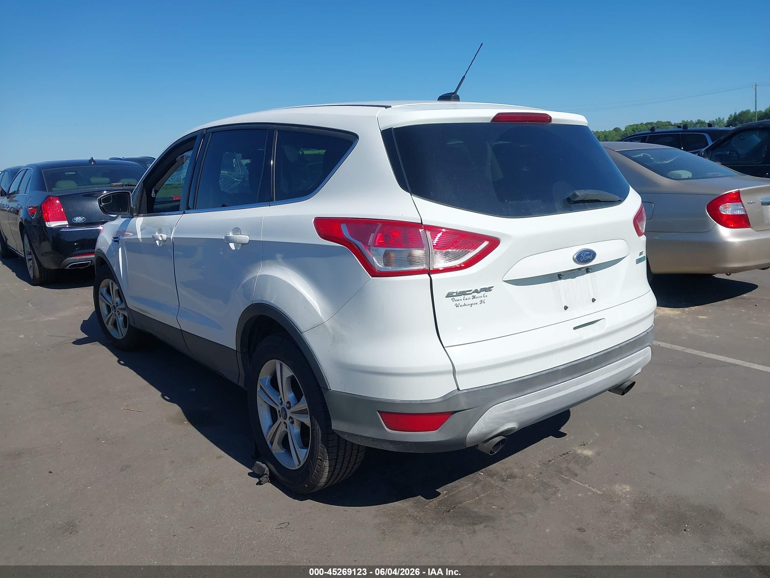 2014 Ford Escape Se Белый vin: 1FMCU0GX3EUA45983