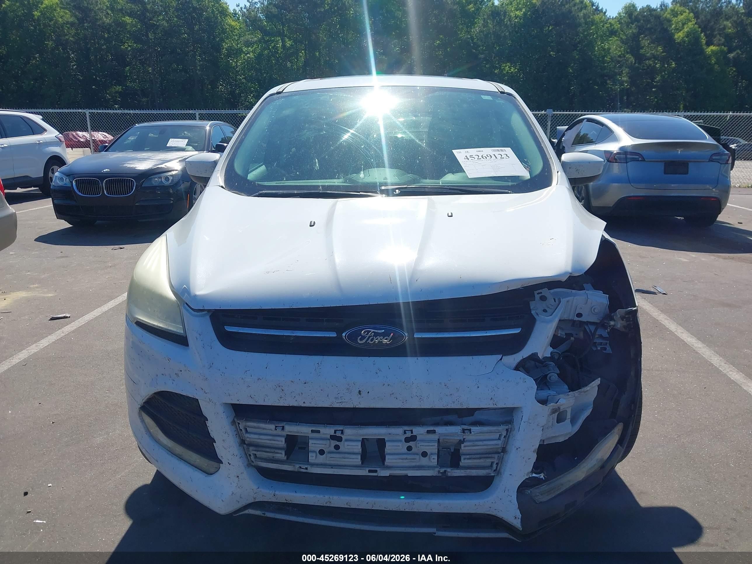 2014 Ford Escape Se Белый vin: 1FMCU0GX3EUA45983