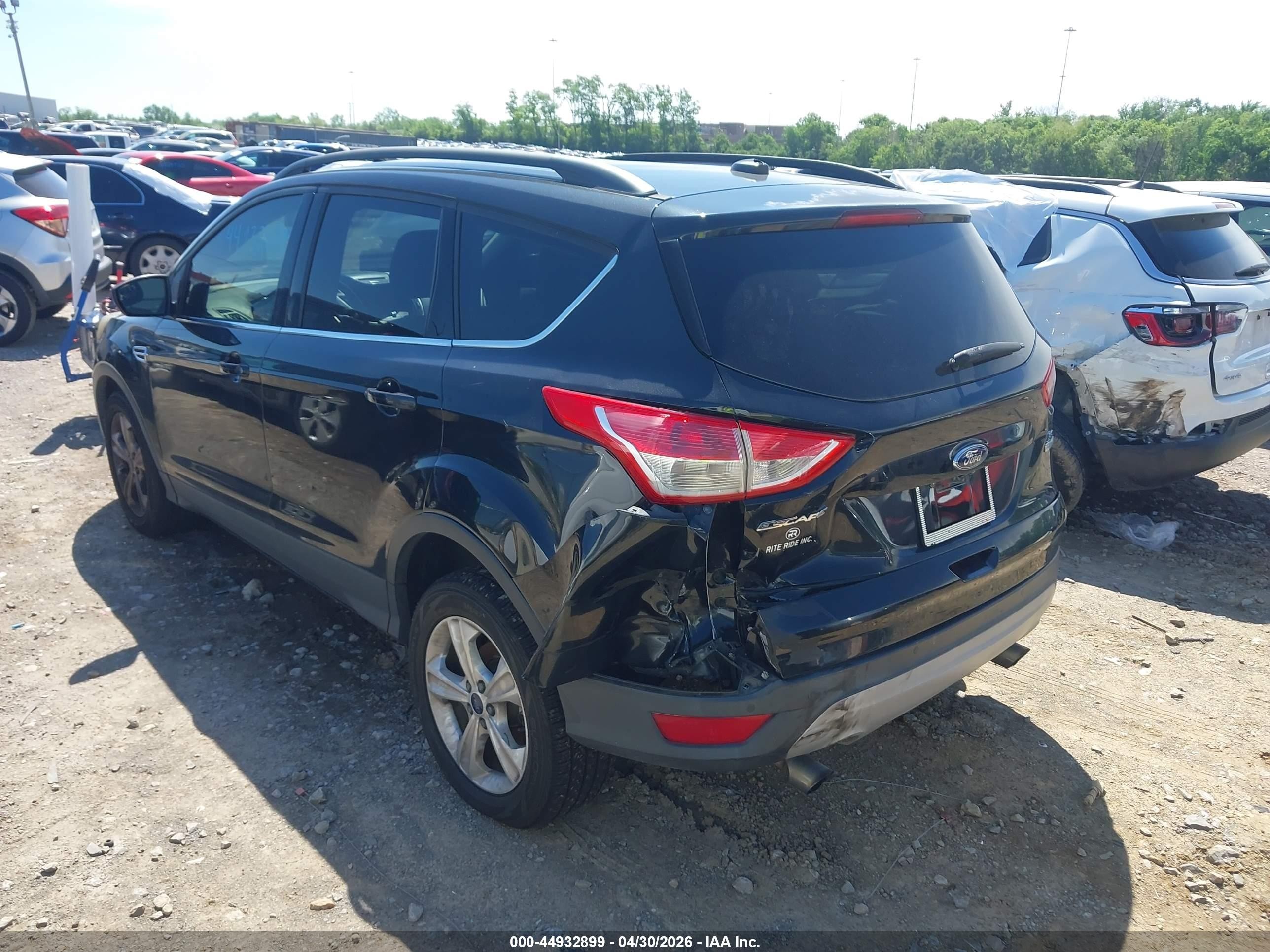 2014 Ford Escape Se Черный vin: 1FMCU0GX3EUB22867