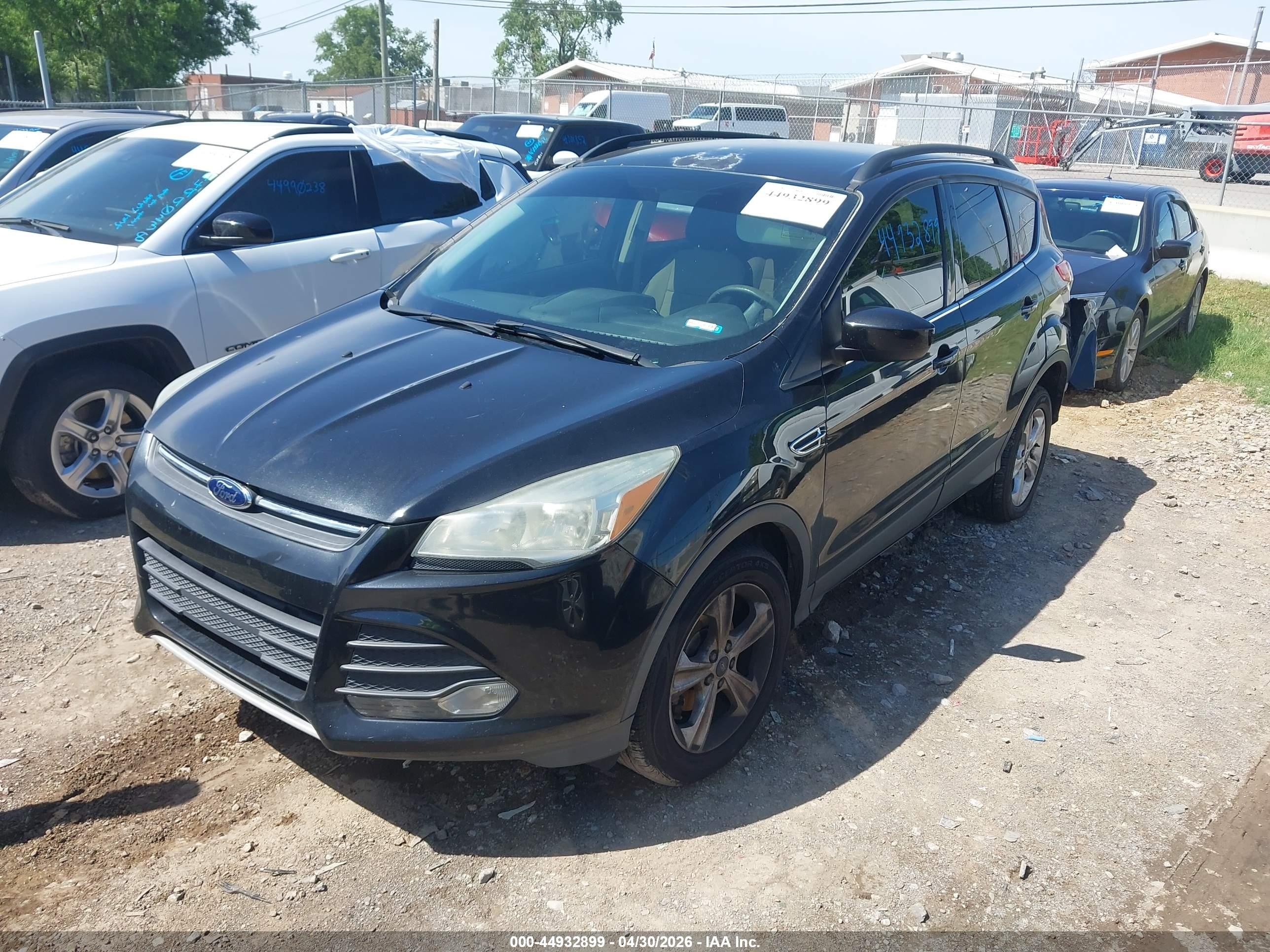 2014 Ford Escape Se Черный vin: 1FMCU0GX3EUB22867