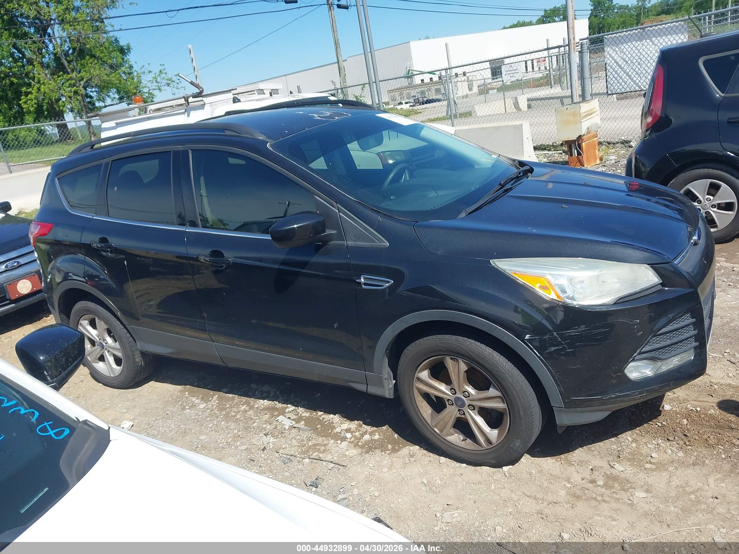 2014 Ford Escape Se Черный vin: 1FMCU0GX3EUB22867