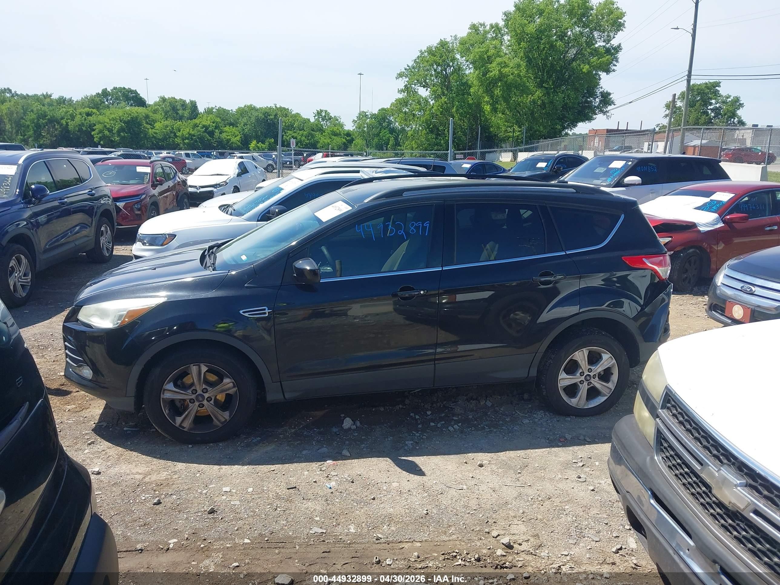 2014 Ford Escape Se Черный vin: 1FMCU0GX3EUB22867