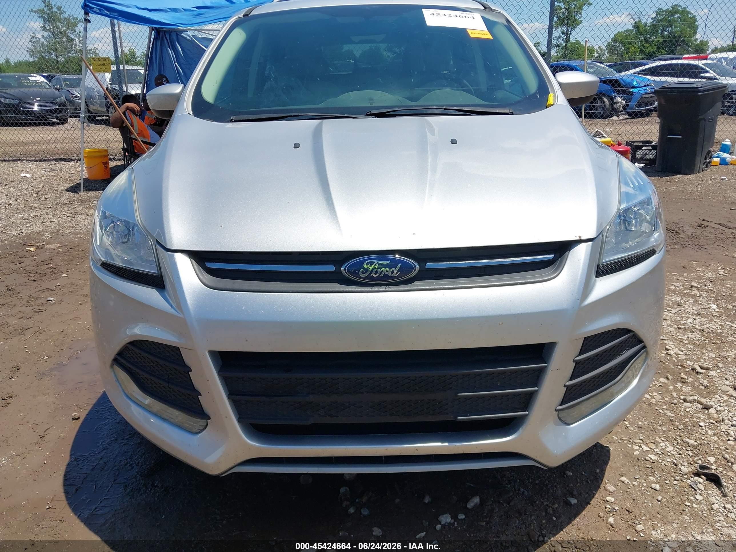 2014 Ford Escape Se Серебряный vin: 1FMCU0GX3EUB33822