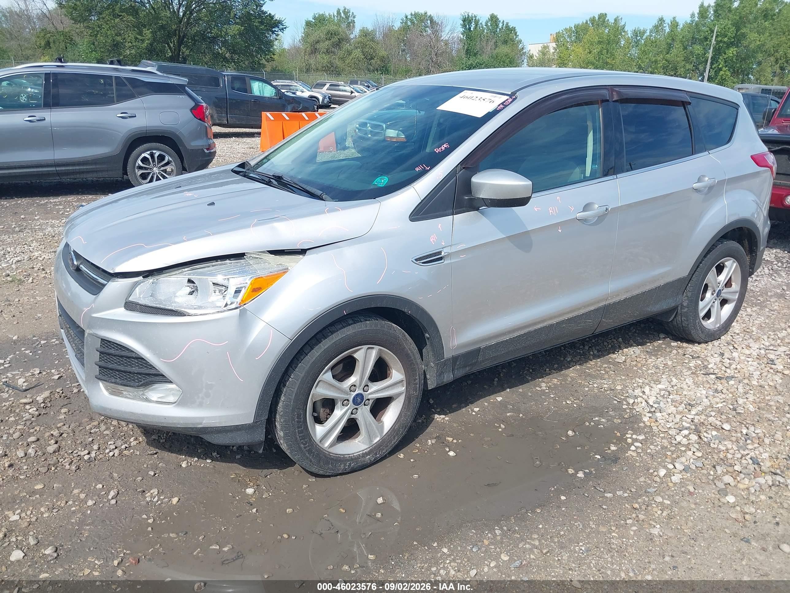 2014 Ford Escape Se Серебряный vin: 1FMCU0GX3EUC28302