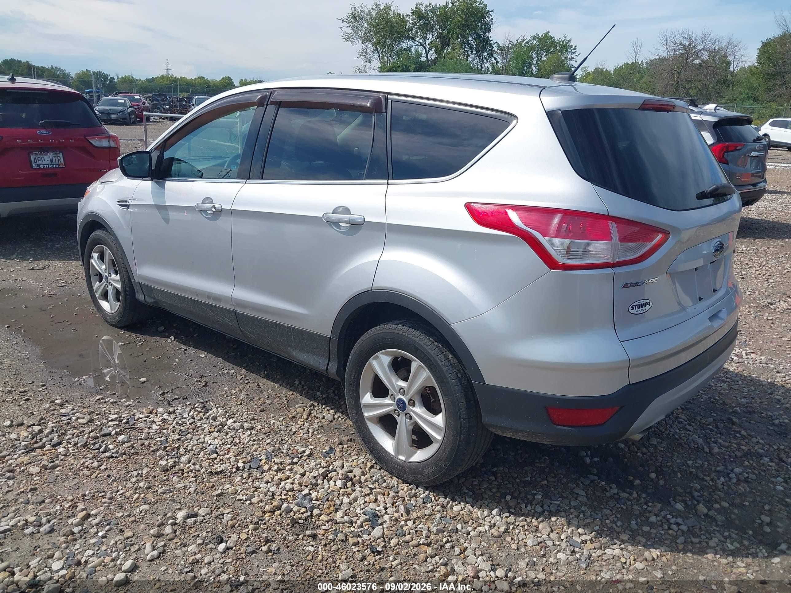 2014 Ford Escape Se Серебряный vin: 1FMCU0GX3EUC28302