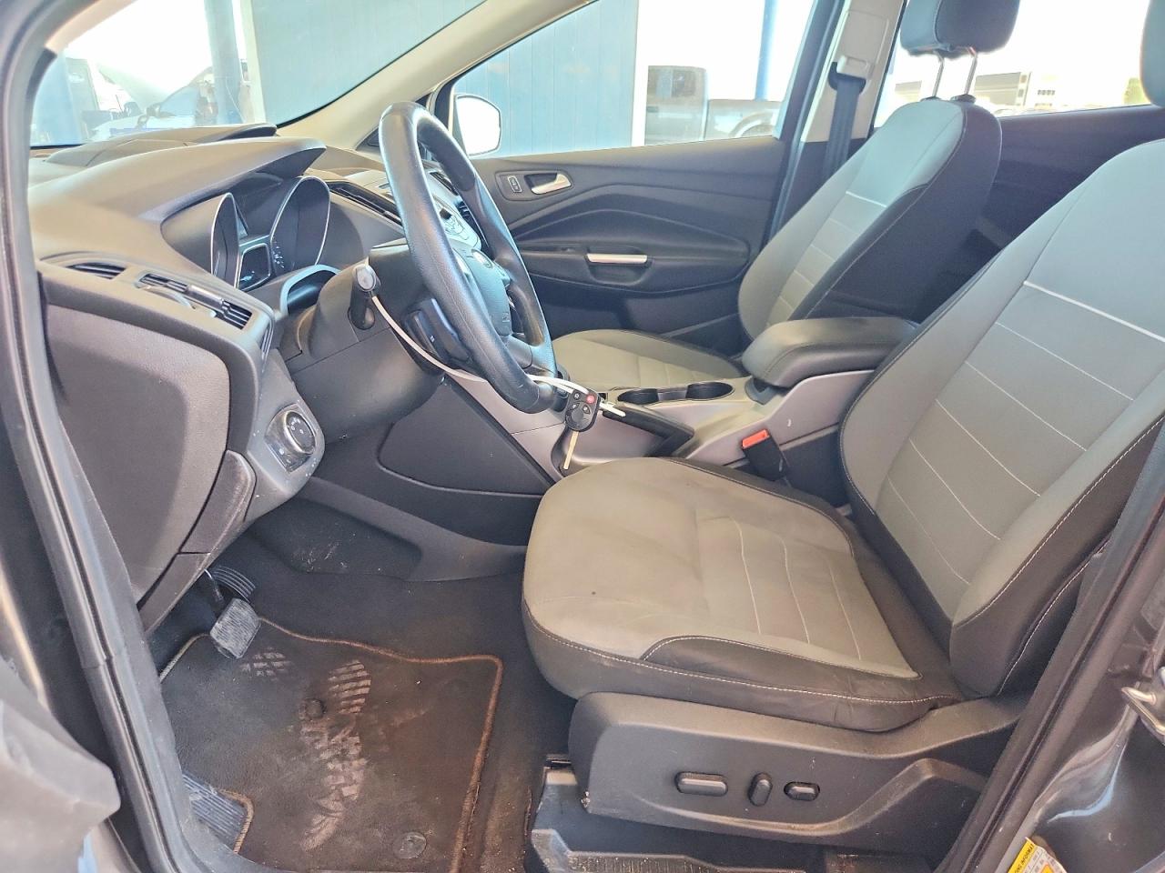 2015 Ford Escape Se Серый vin: 1FMCU0GX3FUA92139