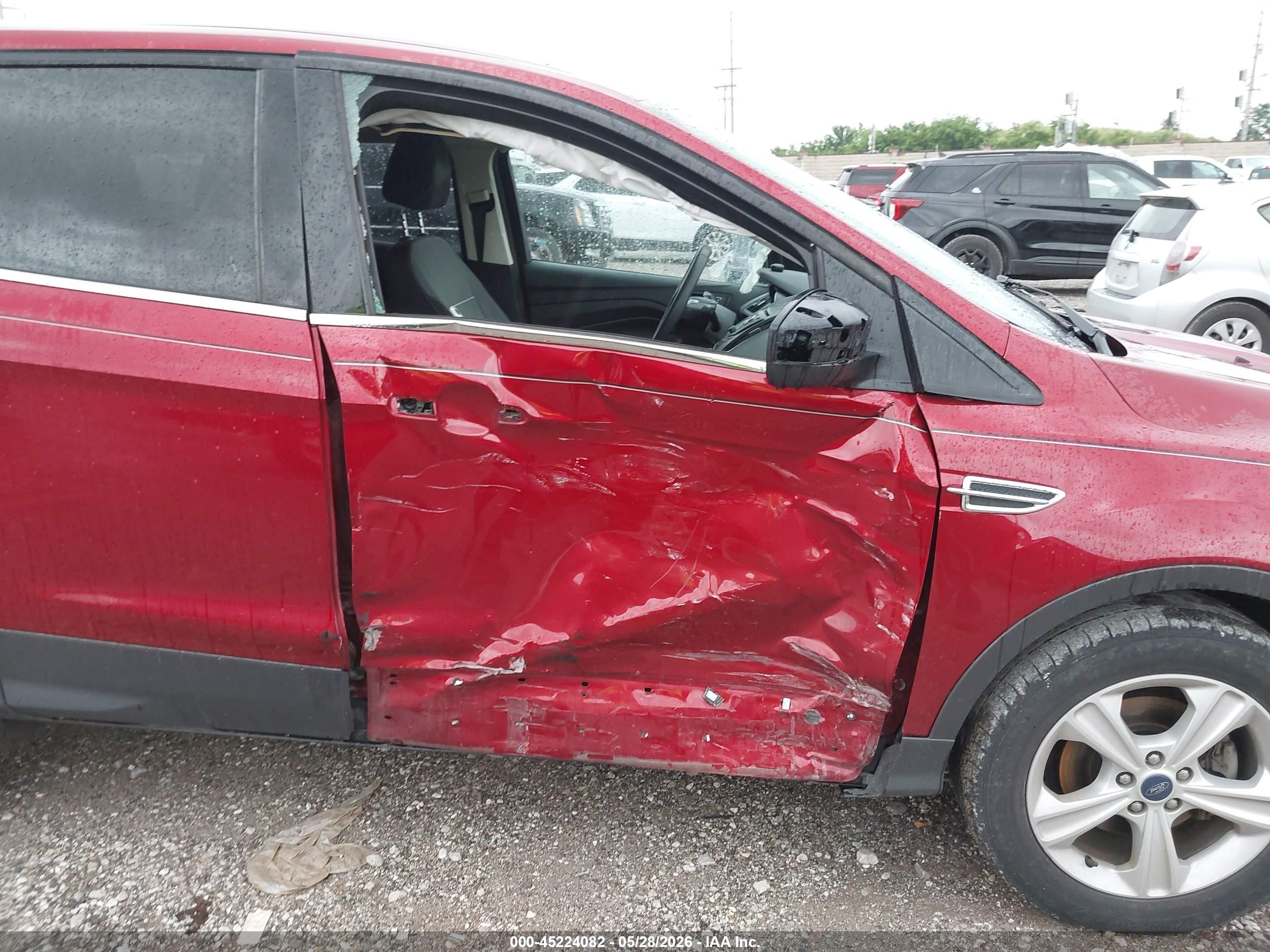 2015 Ford Escape Se Красный vin: 1FMCU0GX3FUB92600