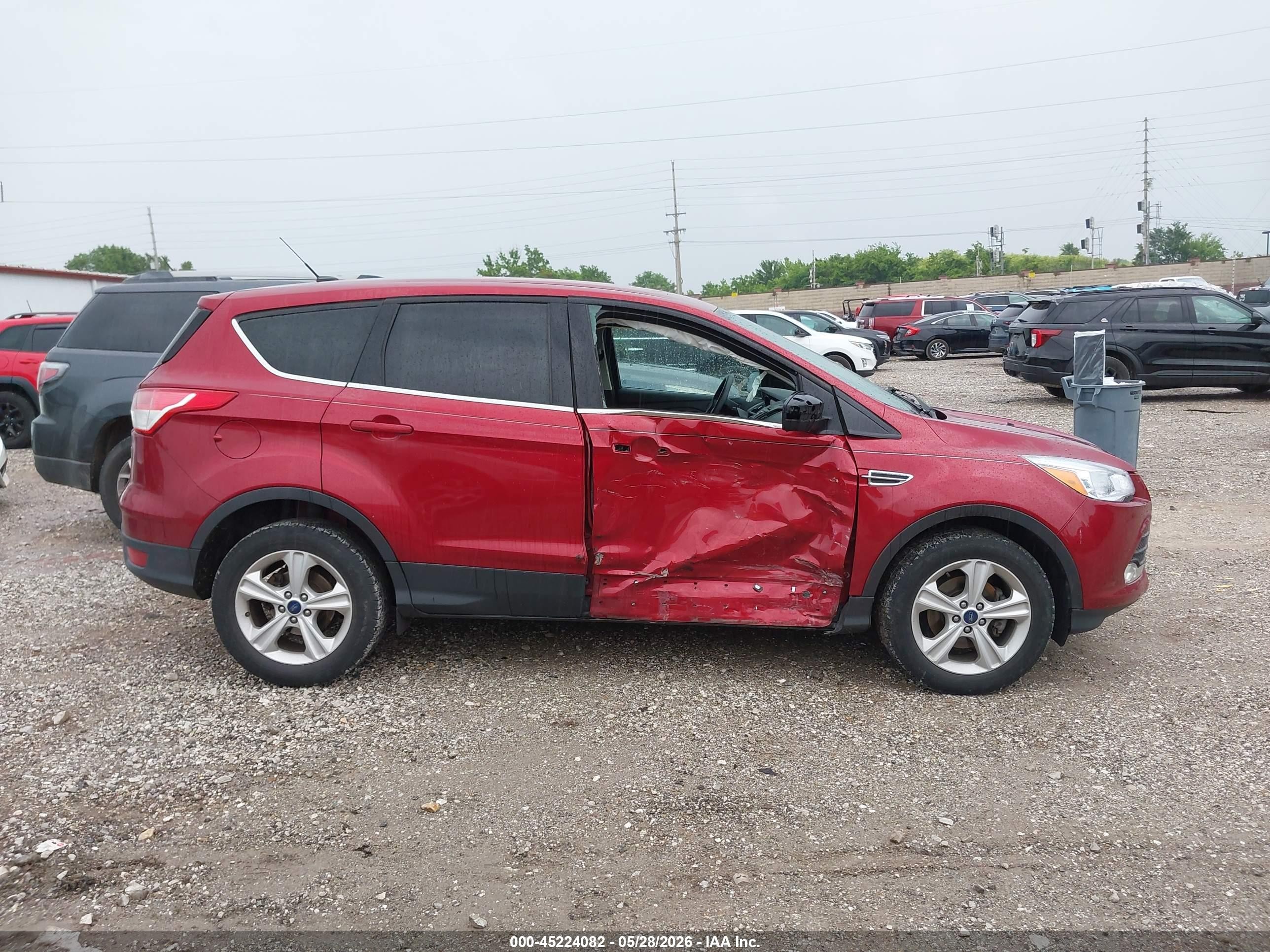 2015 Ford Escape Se Красный vin: 1FMCU0GX3FUB92600