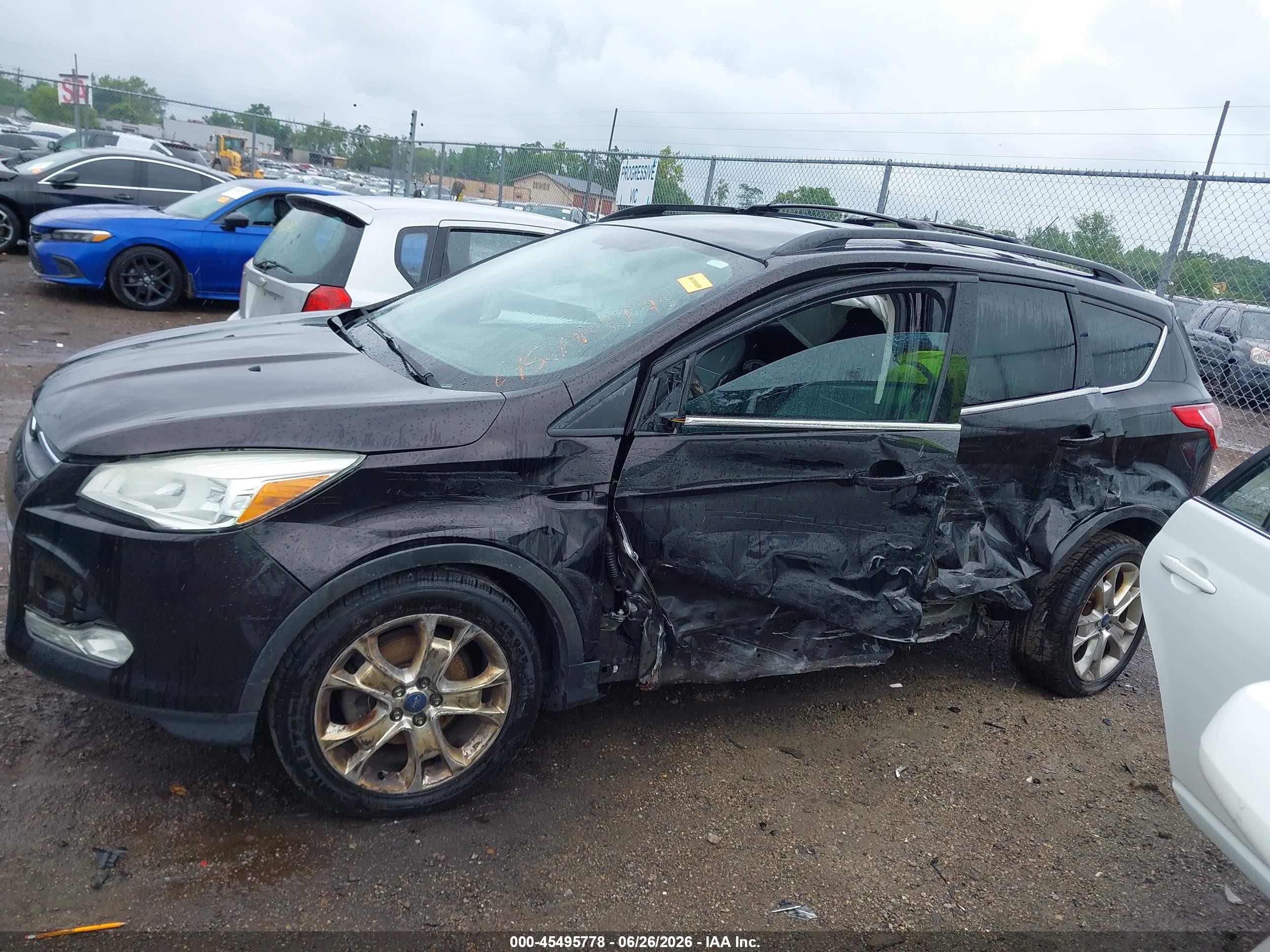 2013 Ford Escape Se Черный vin: 1FMCU0GX4DUB69937