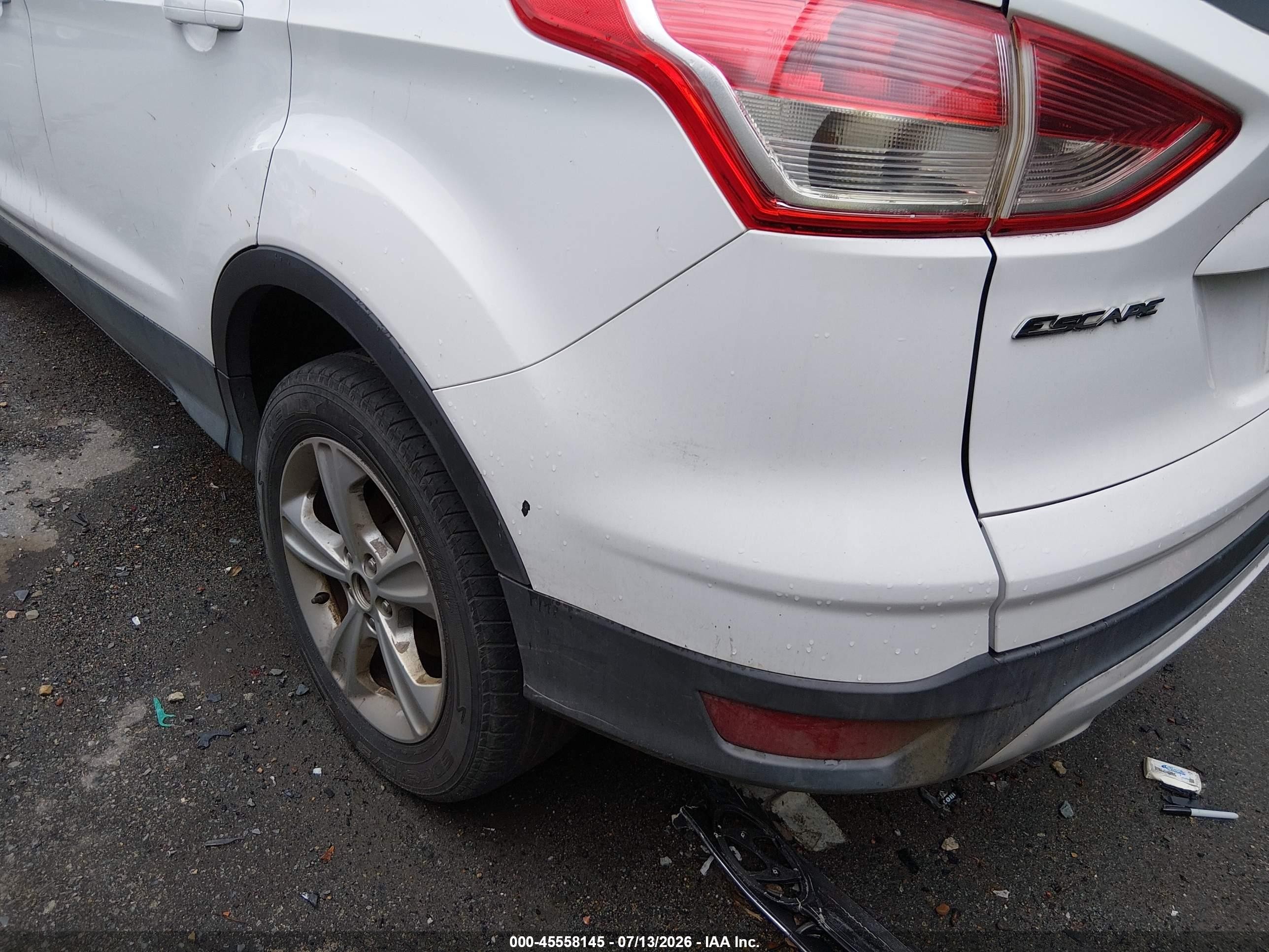 2014 Ford Escape Se Белый vin: 1FMCU0GX4EUA23703