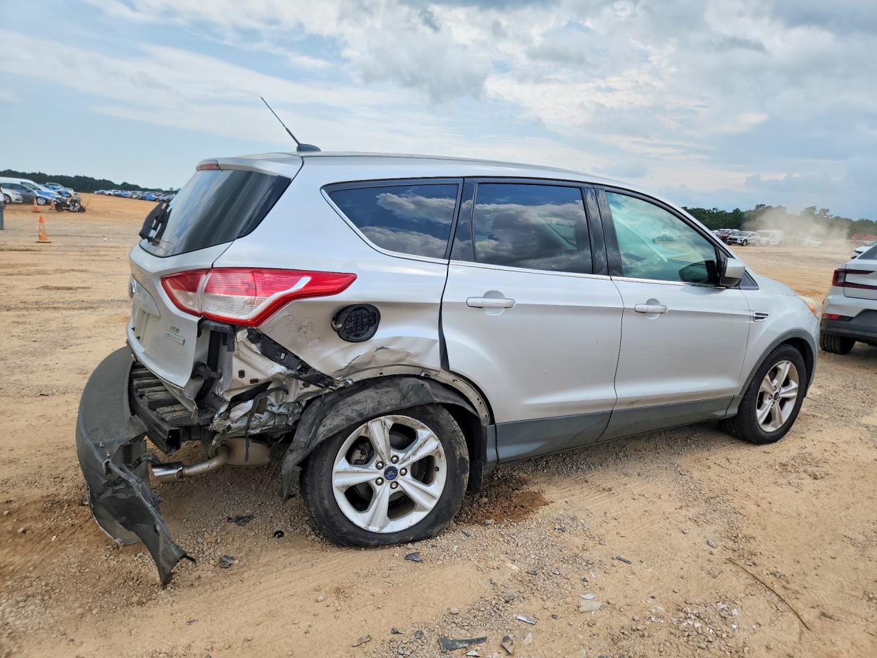 2014 Ford Escape Se Серебряный vin: 1FMCU0GX4EUB55618