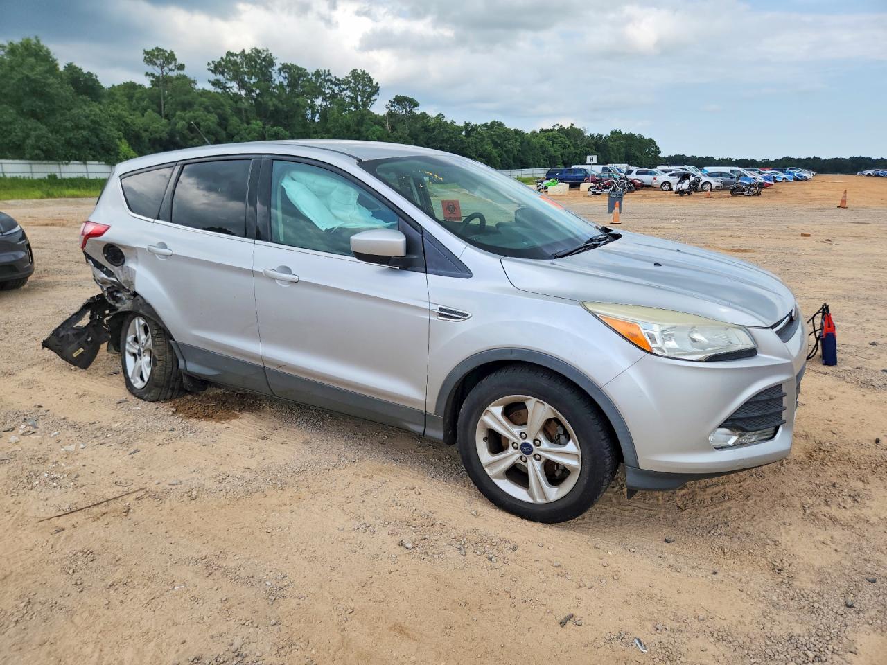 2014 Ford Escape Se Серебряный vin: 1FMCU0GX4EUB55618
