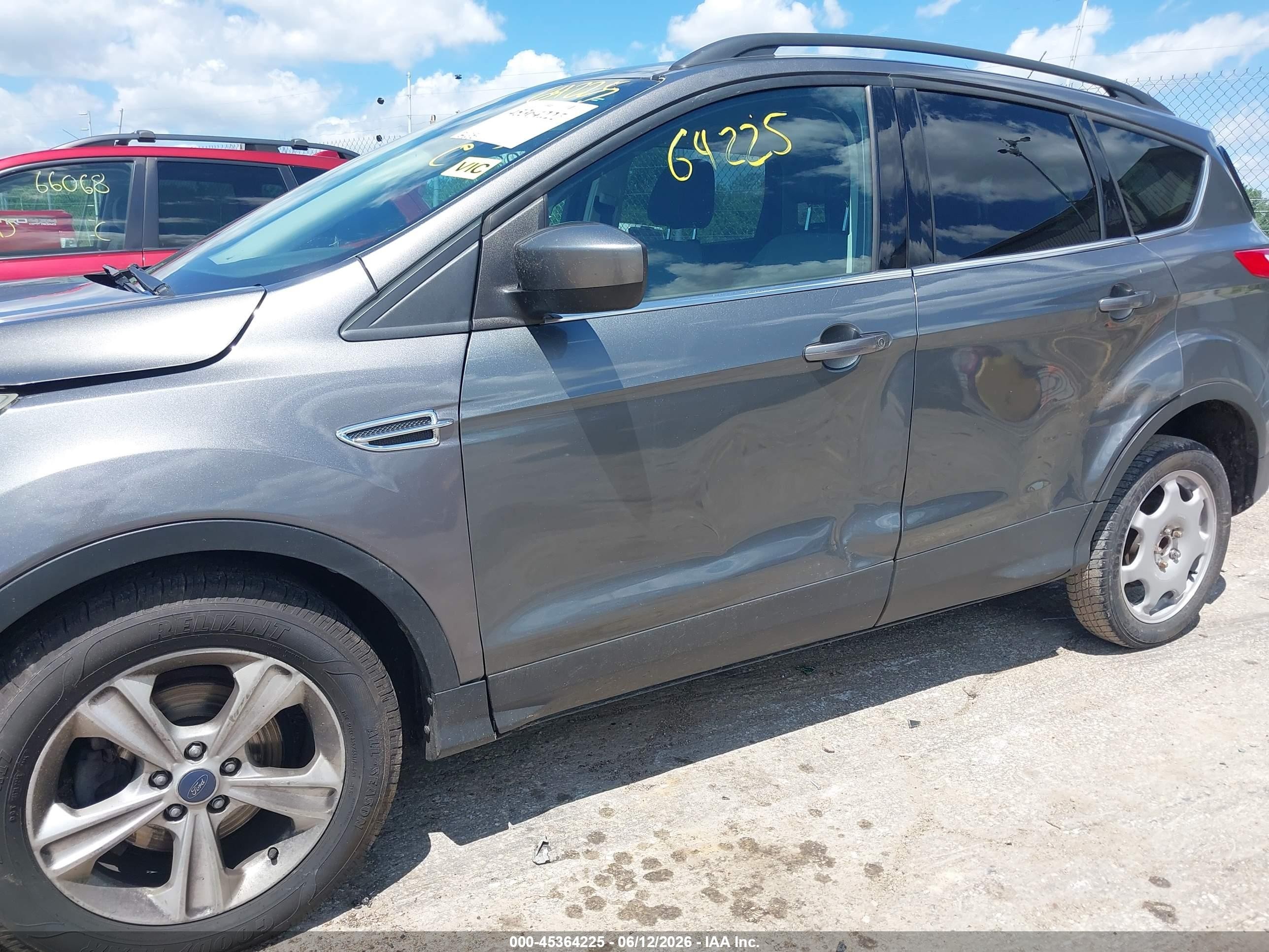 2014 Ford Escape Se Серый vin: 1FMCU0GX4EUB70040