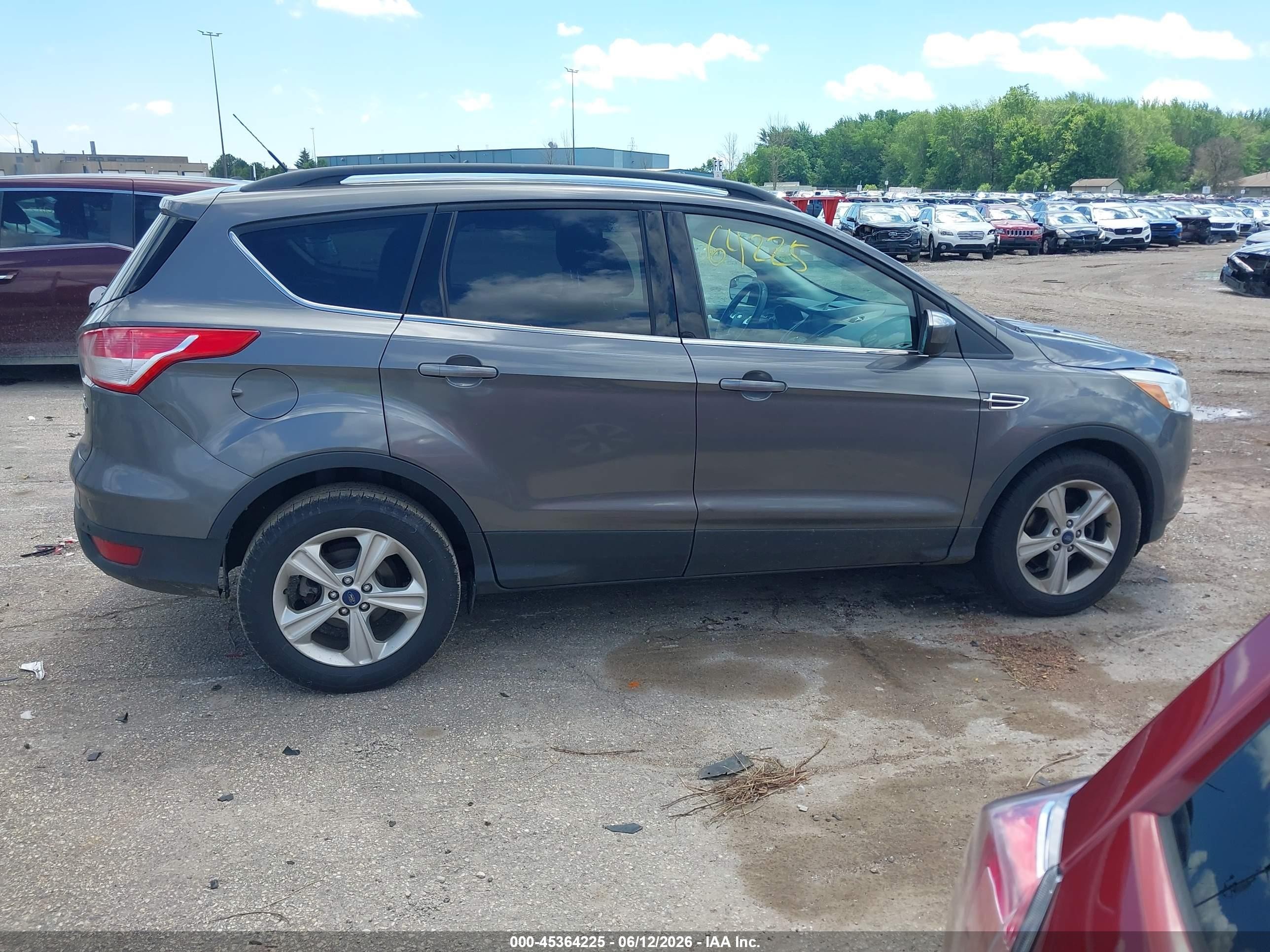2014 Ford Escape Se Серый vin: 1FMCU0GX4EUB70040