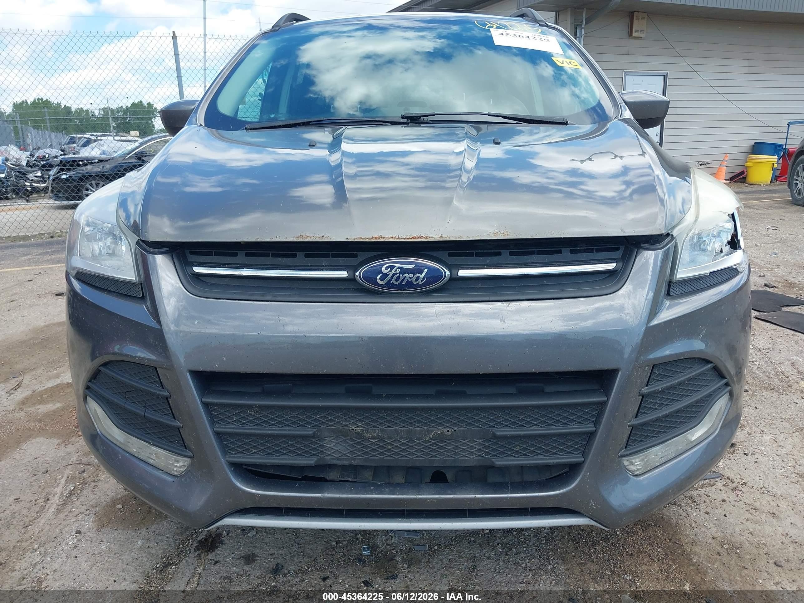 2014 Ford Escape Se Серый vin: 1FMCU0GX4EUB70040
