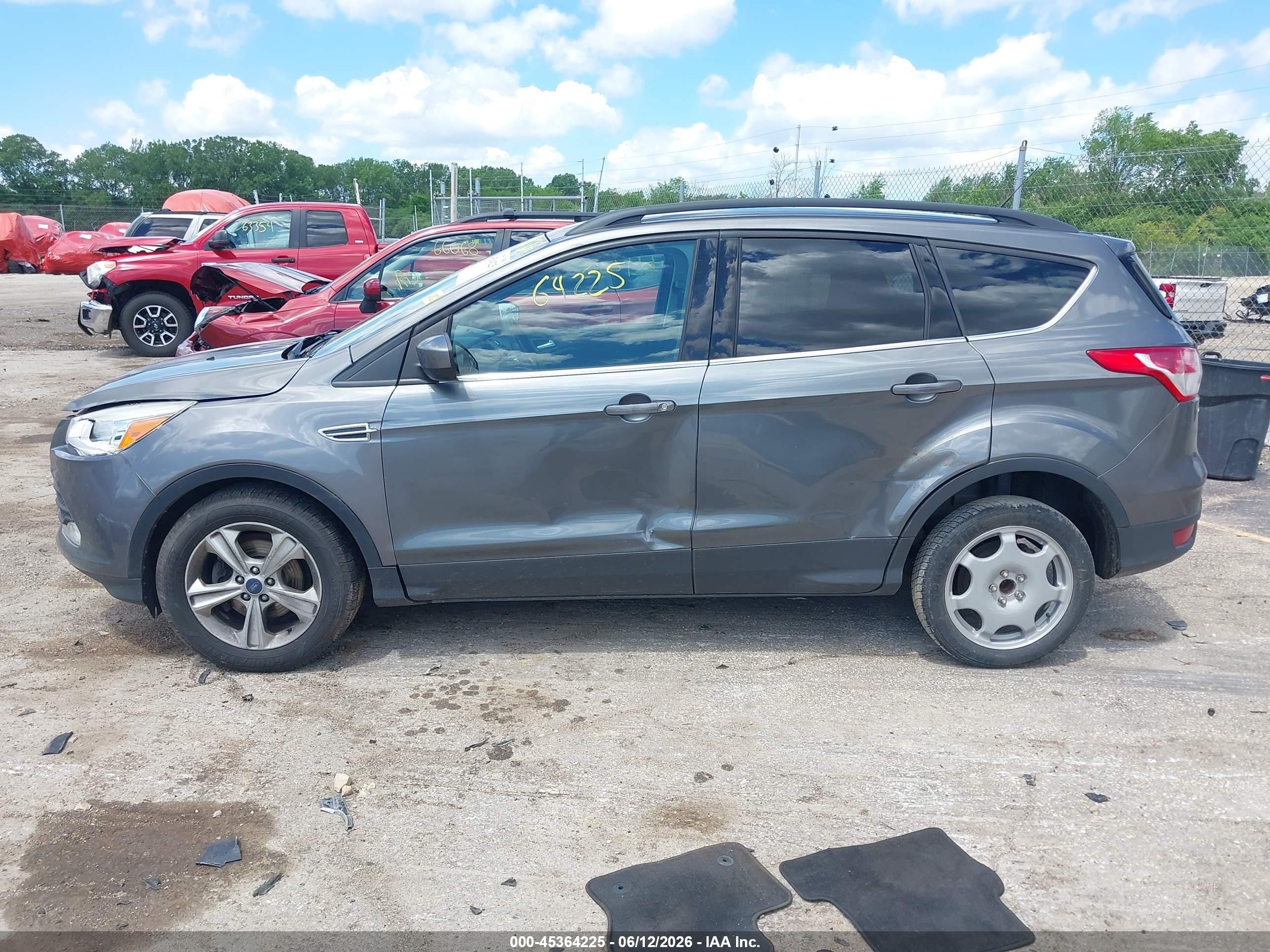 2014 Ford Escape Se Серый vin: 1FMCU0GX4EUB70040