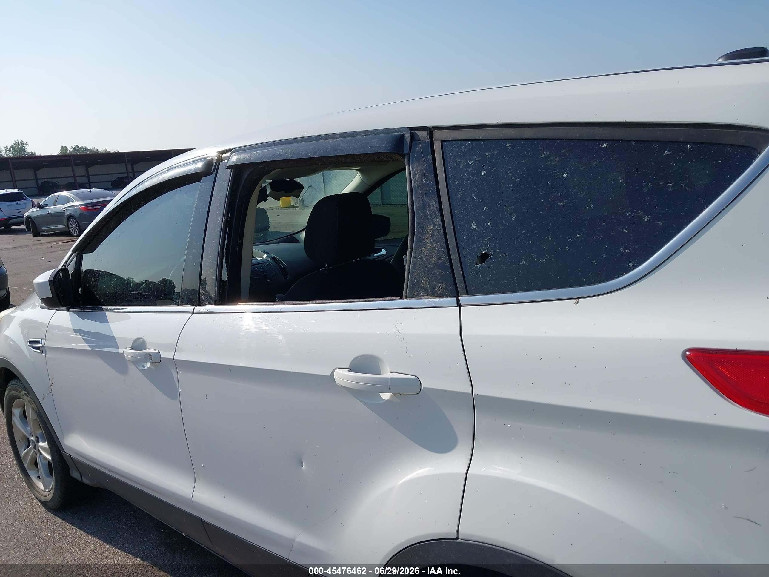 2014 Ford Escape Se White vin: 1FMCU0GX4EUB84178
