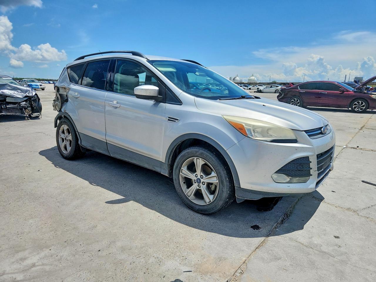 2014 Ford Escape Se Серебряный vin: 1FMCU0GX4EUC16353