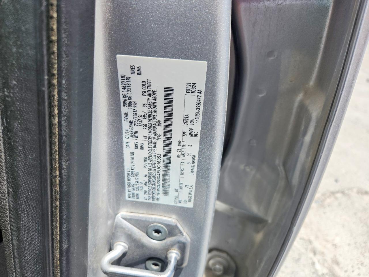 2014 Ford Escape Se Серебряный vin: 1FMCU0GX4EUC16353