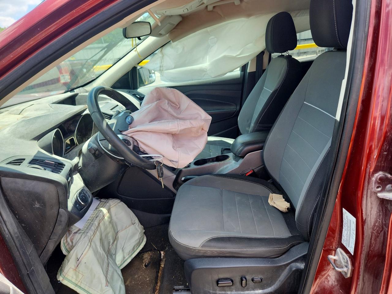 2014 Ford Escape Se Красный vin: 1FMCU0GX4EUC30124