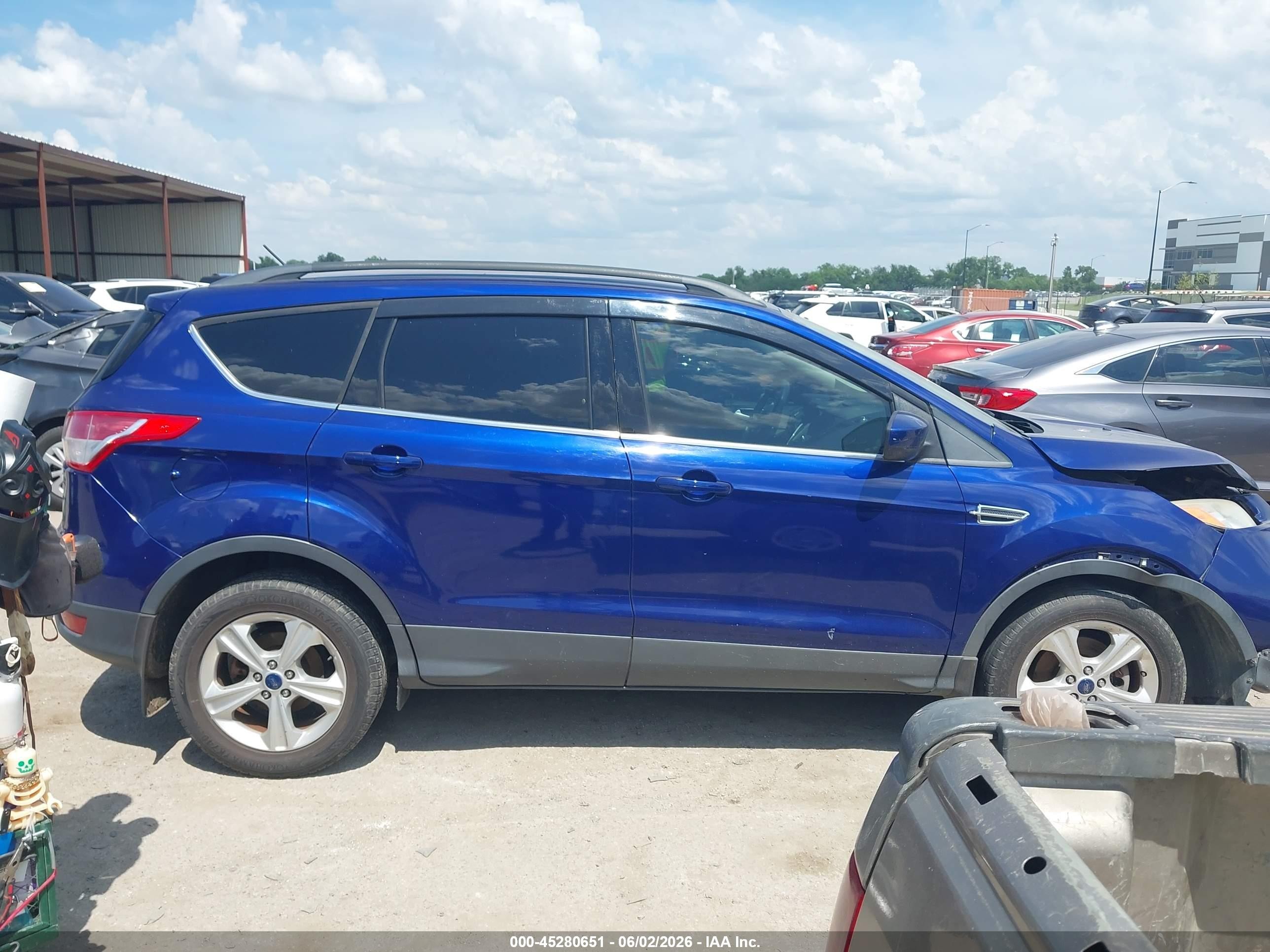 2014 Ford Escape Se Синий vin: 1FMCU0GX4EUD79097
