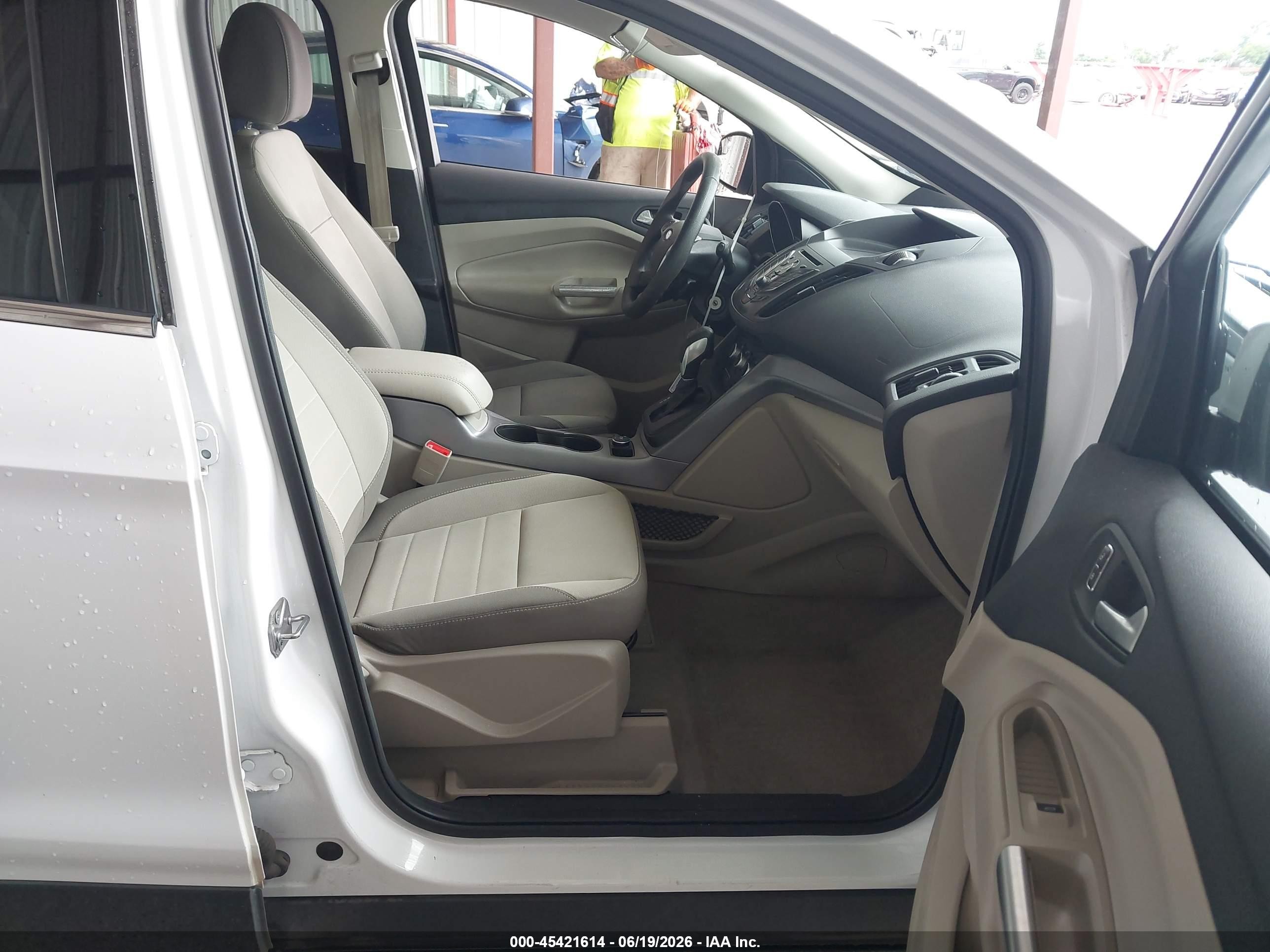 2014 Ford Escape Se White vin: 1FMCU0GX4EUE00093