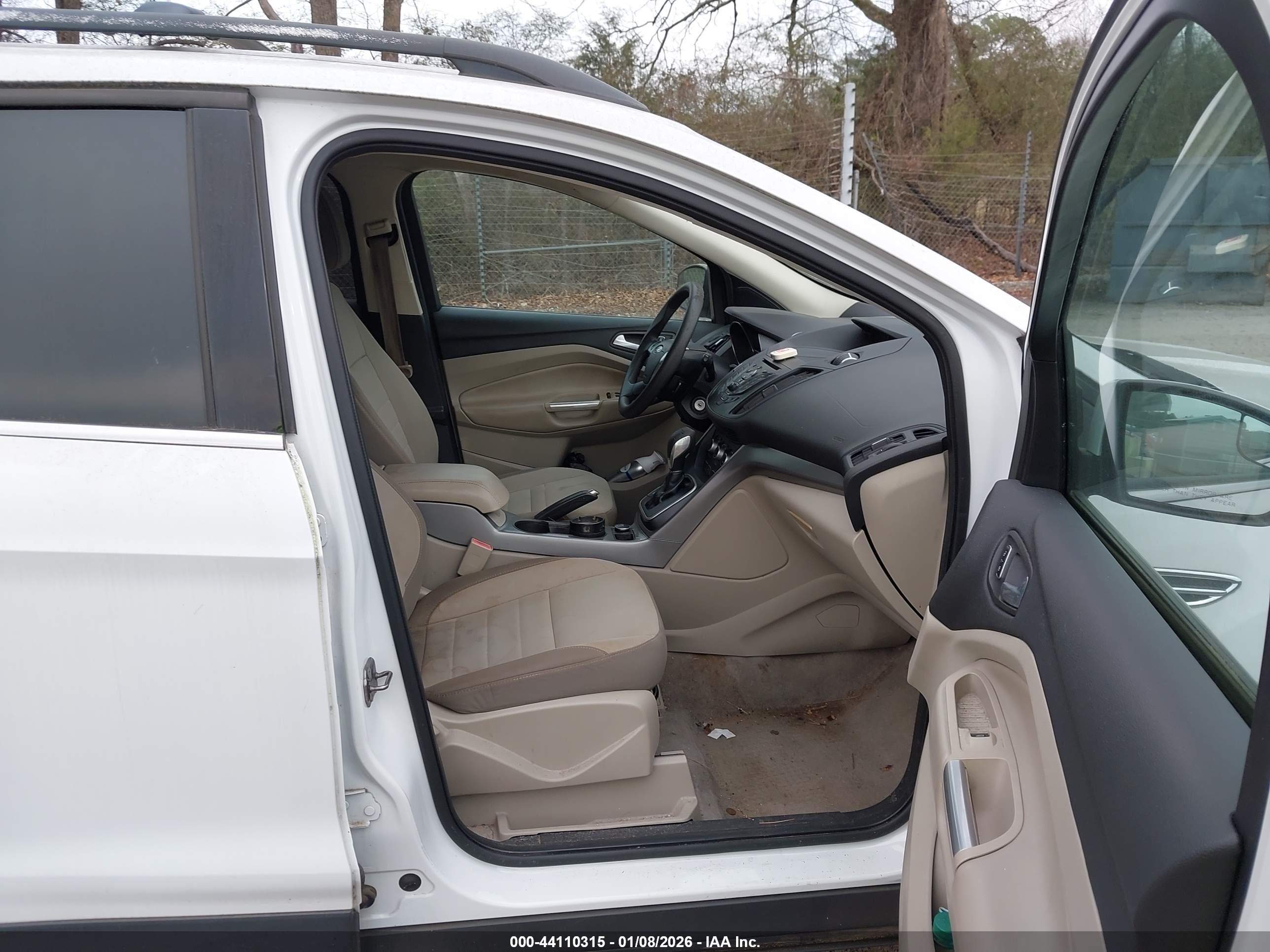 2013 Ford Escape Se White vin: 1FMCU0GX5DUC76110