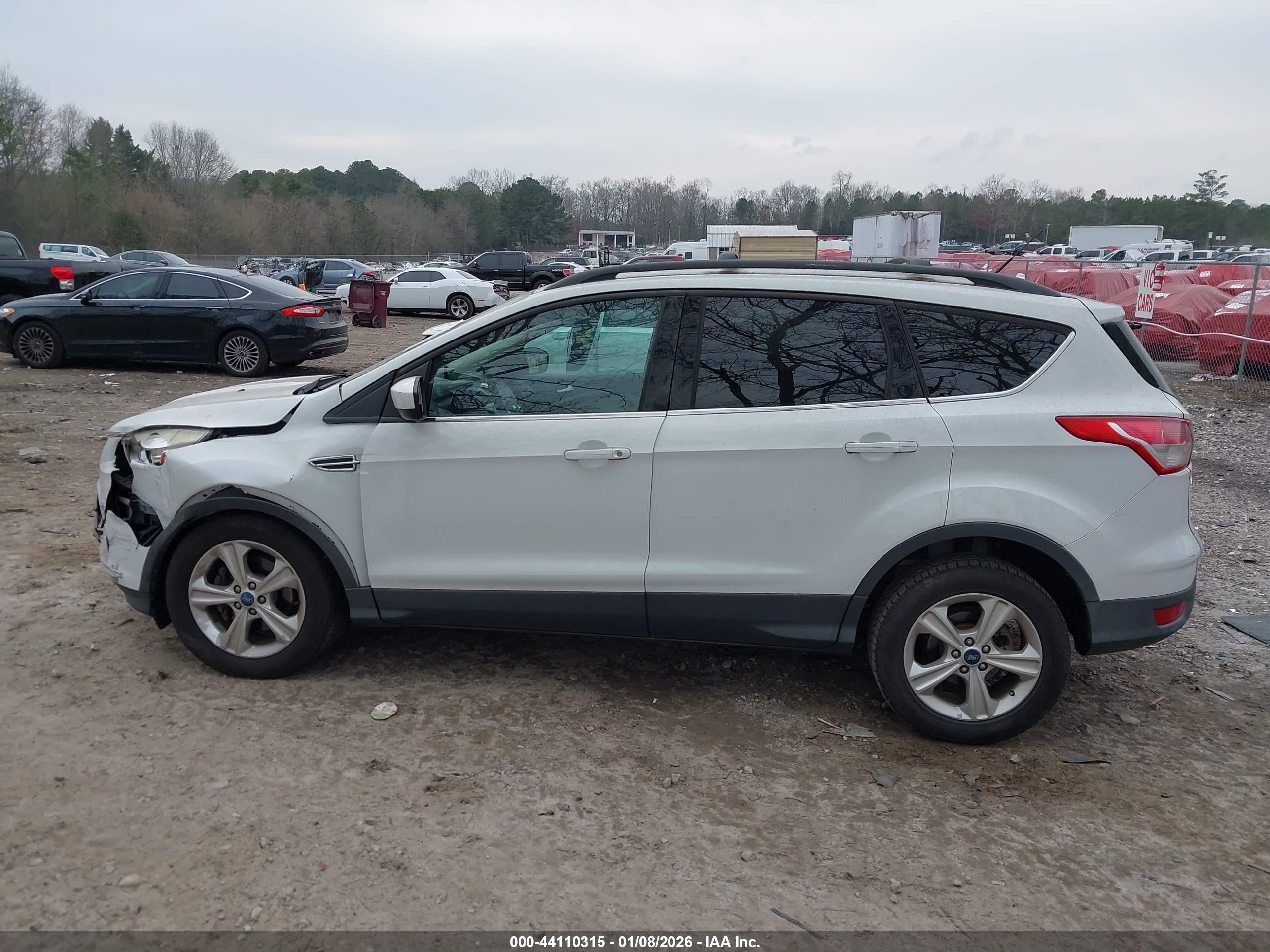 2013 Ford Escape Se White vin: 1FMCU0GX5DUC76110