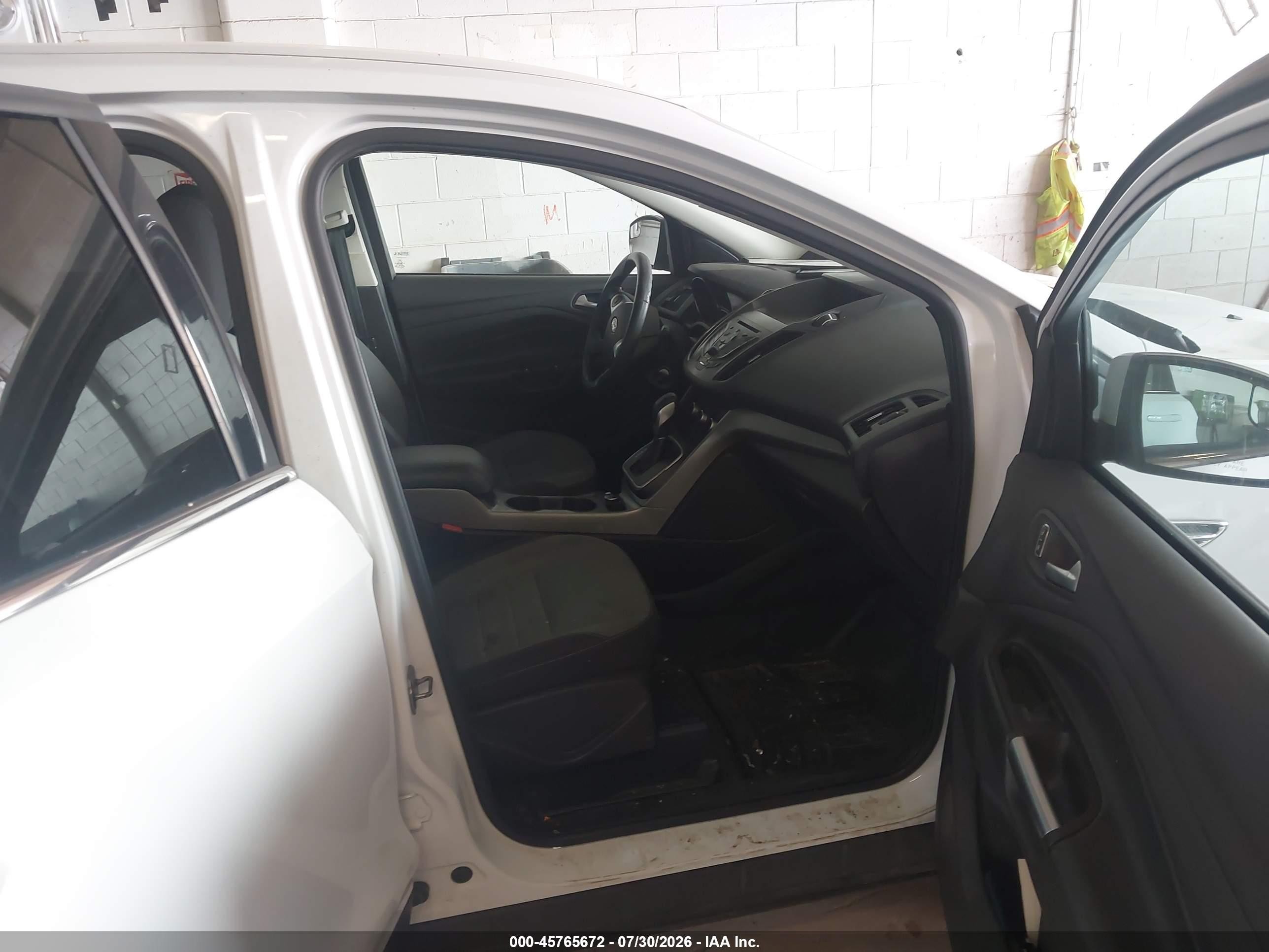 2013 Ford Escape Se Белый vin: 1FMCU0GX5DUC93585