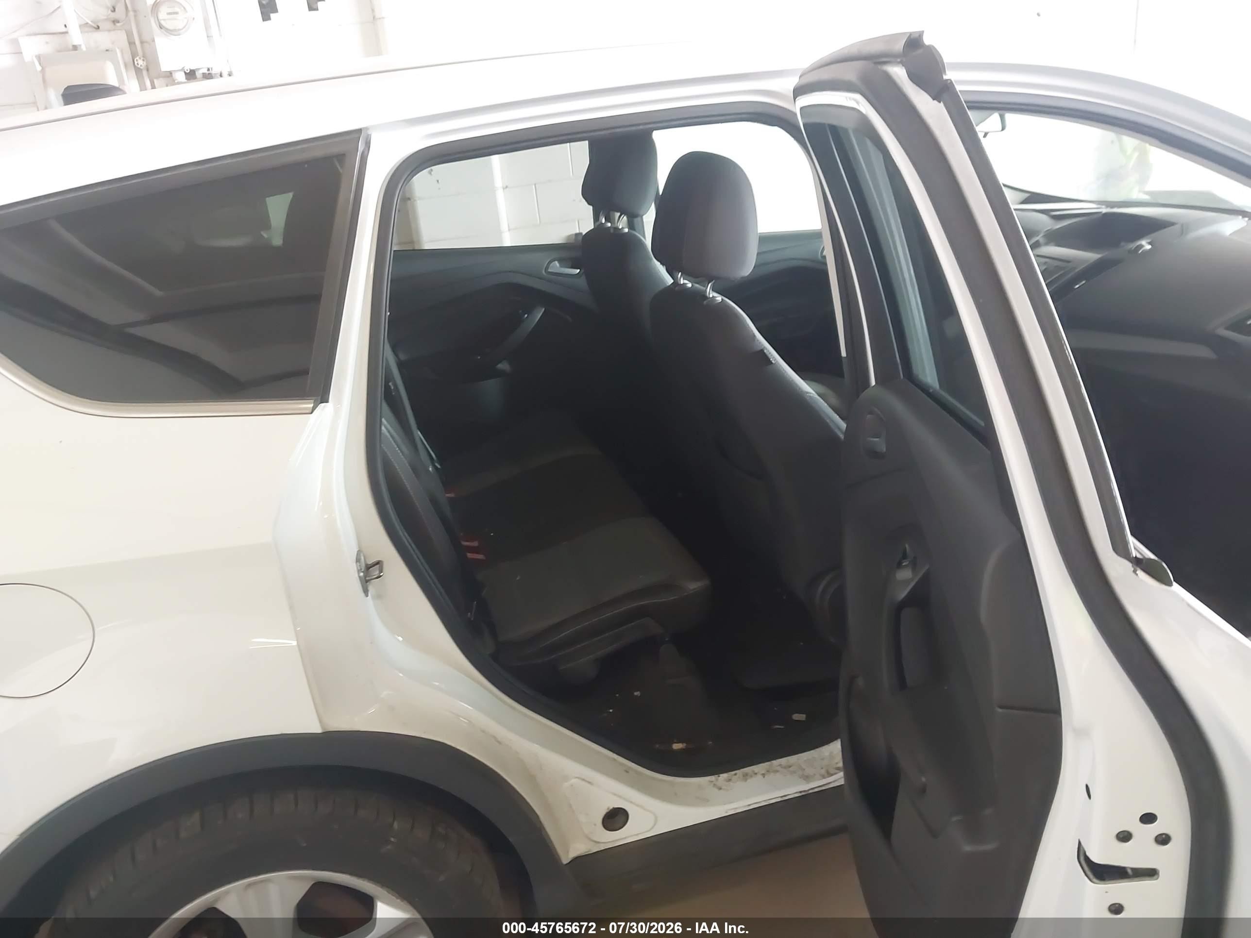 2013 Ford Escape Se Белый vin: 1FMCU0GX5DUC93585
