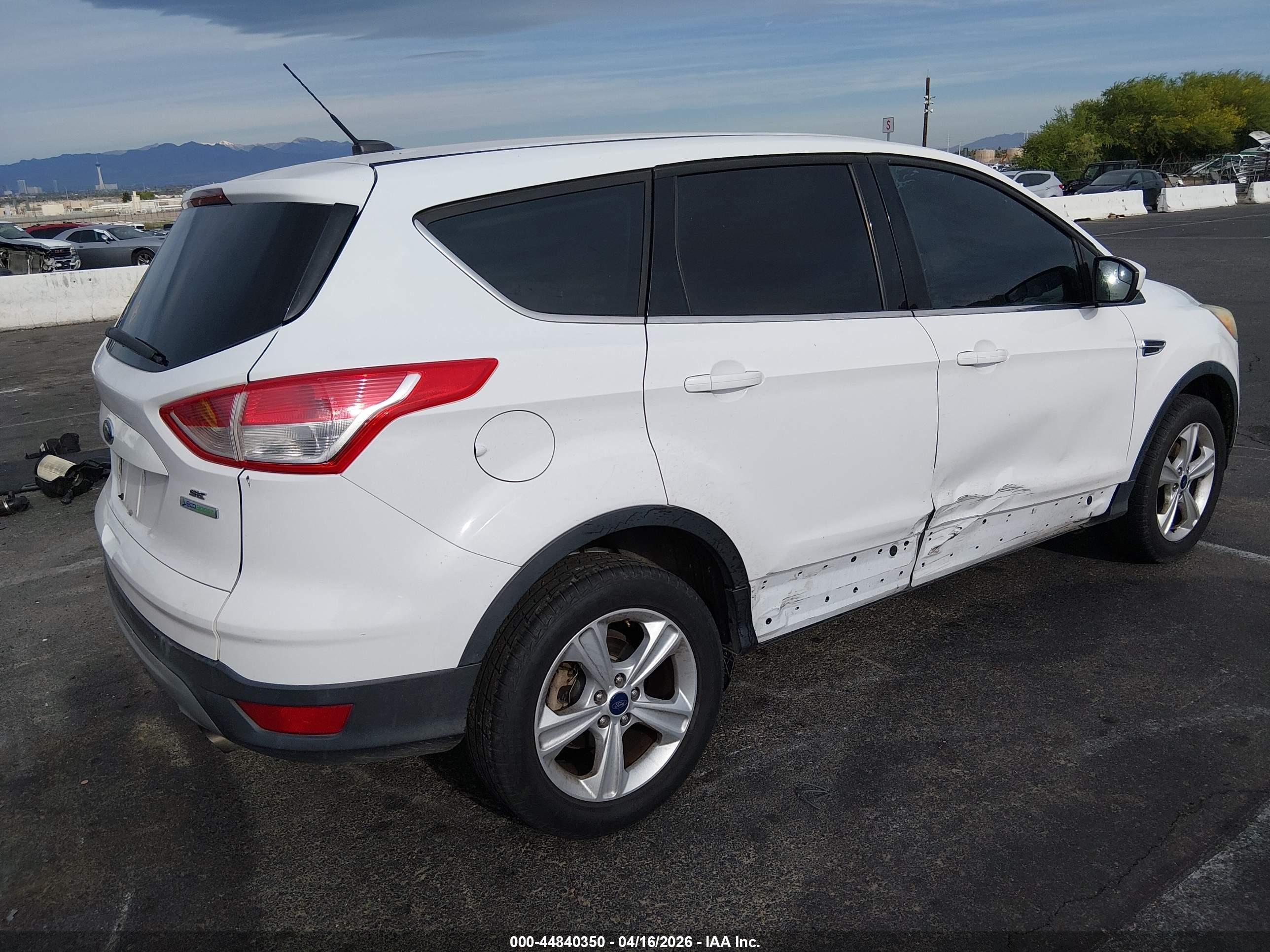 2014 Ford Escape Se White vin: 1FMCU0GX5EUB64389