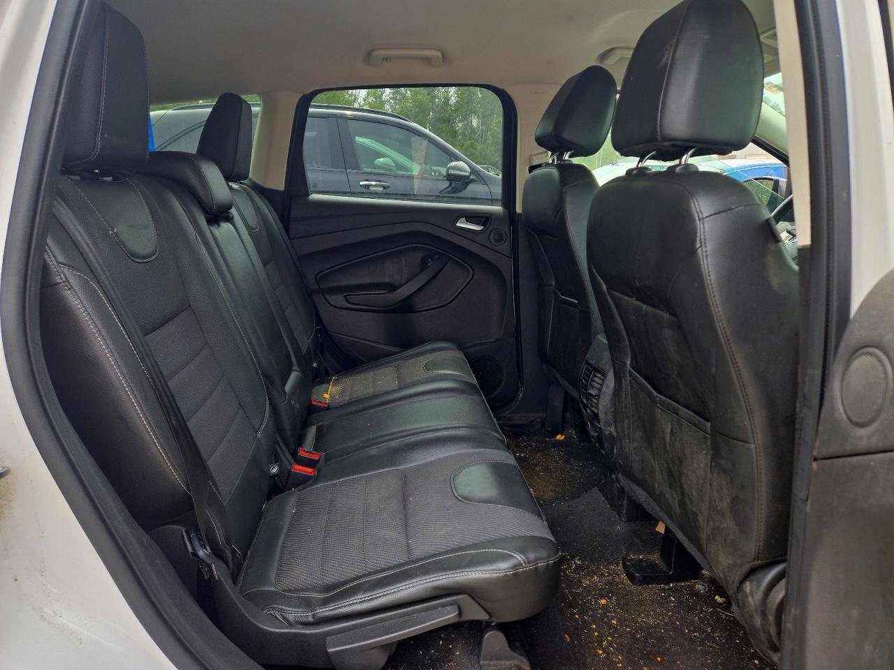 2015 Ford Escape Se White vin: 1FMCU0GX5FUA47400