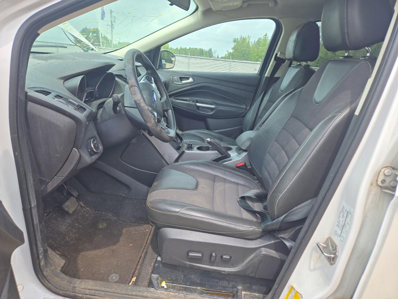 2015 Ford Escape Se White vin: 1FMCU0GX5FUA47400