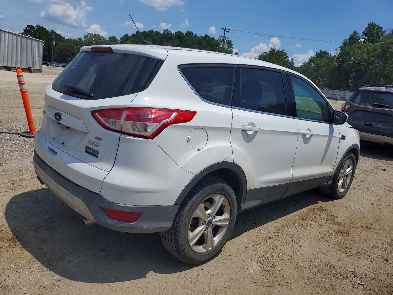 2015 Ford Escape Se White vin: 1FMCU0GX5FUC06321