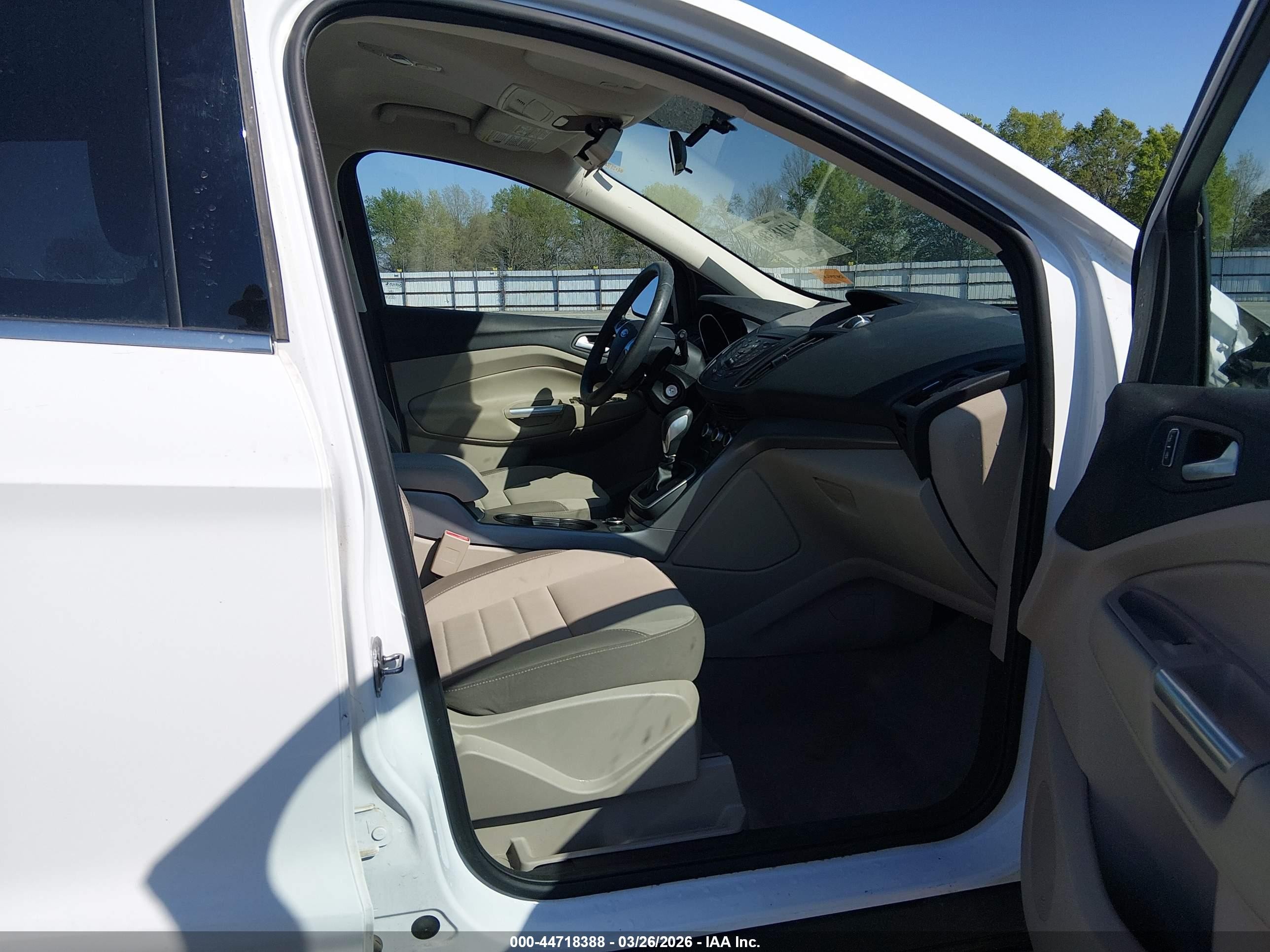 2013 Ford Escape Se White vin: 1FMCU0GX6DUD22382