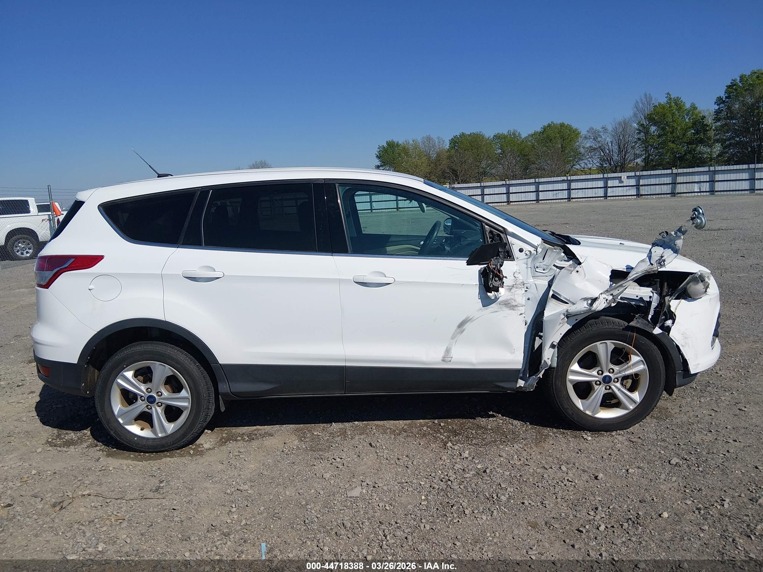 2013 Ford Escape Se White vin: 1FMCU0GX6DUD22382