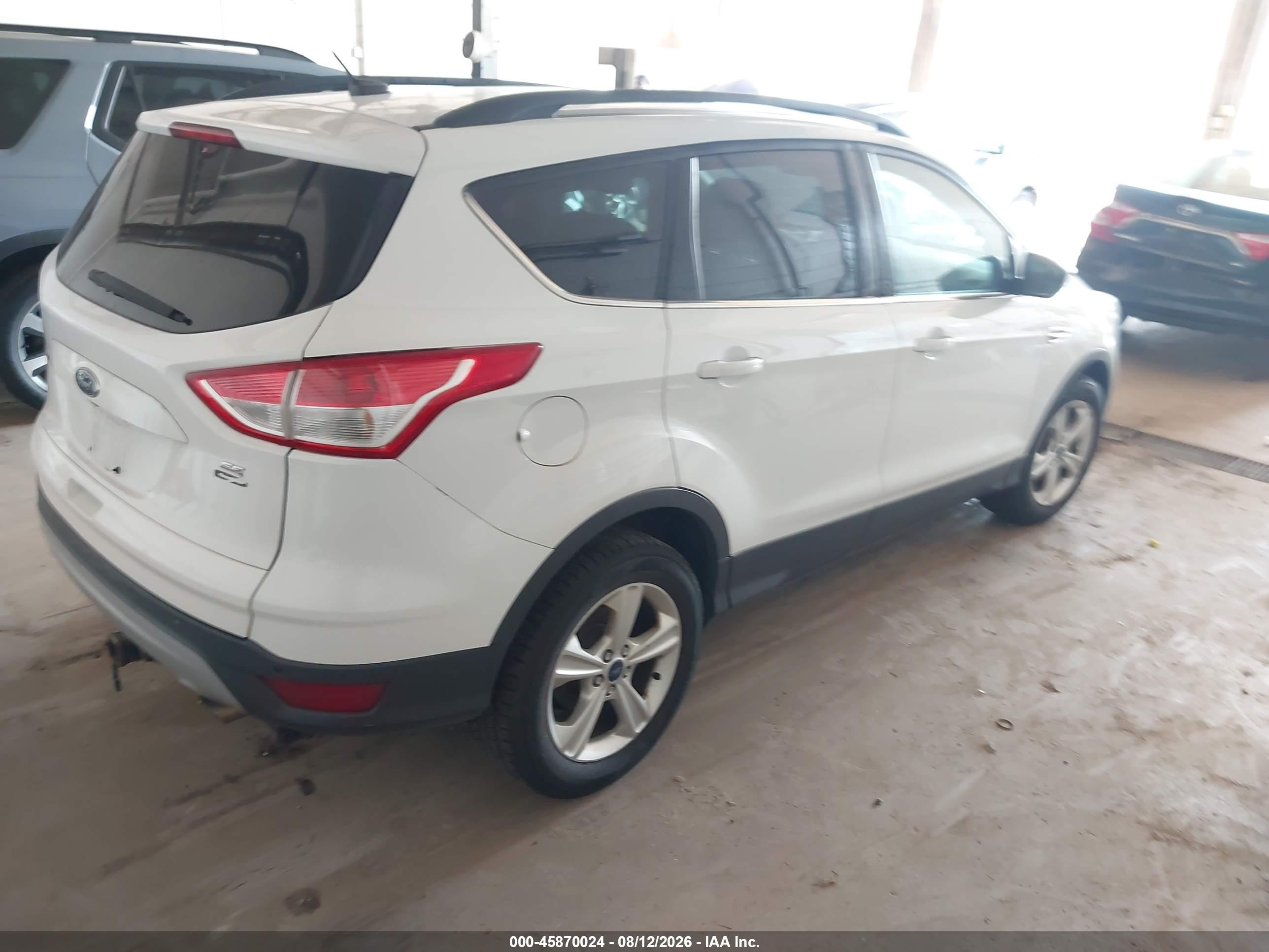 2014 Ford Escape Se White vin: 1FMCU0GX6EUA70697