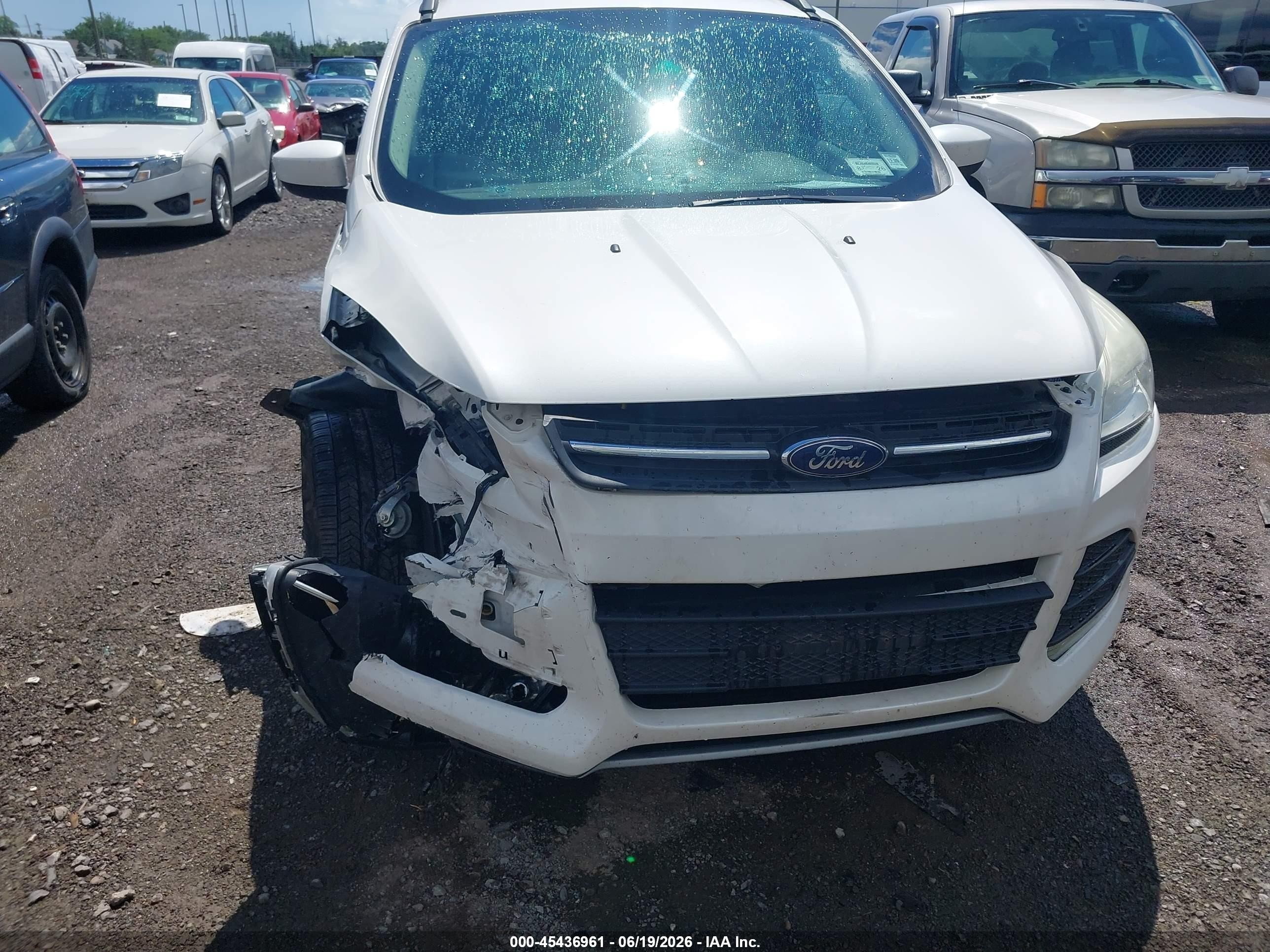 2014 Ford Escape Se White vin: 1FMCU0GX6EUB42417