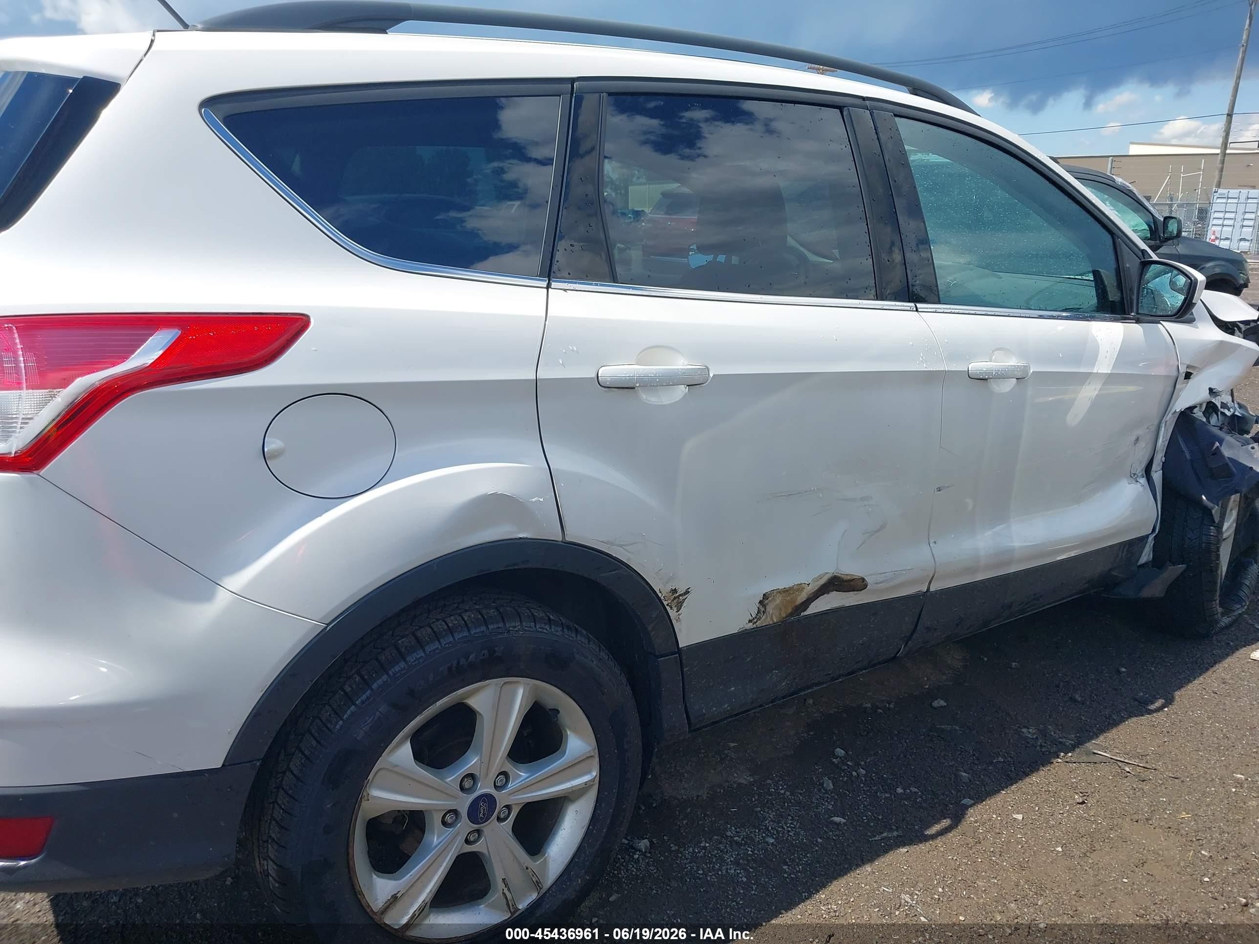 2014 Ford Escape Se White vin: 1FMCU0GX6EUB42417