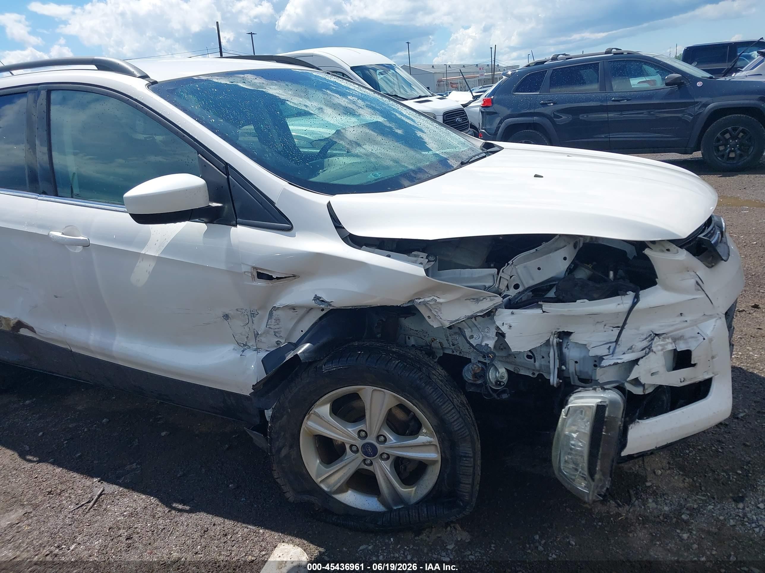 2014 Ford Escape Se White vin: 1FMCU0GX6EUB42417