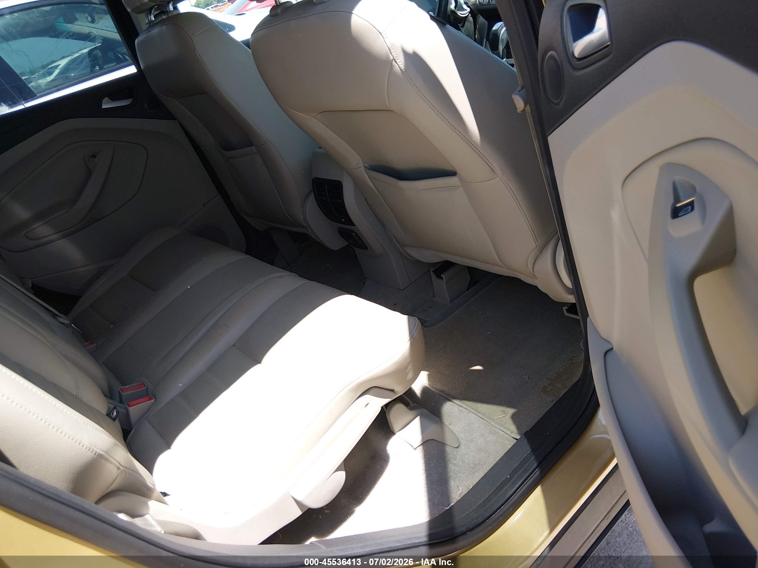2014 Ford Escape Se Золотой vin: 1FMCU0GX6EUB97482