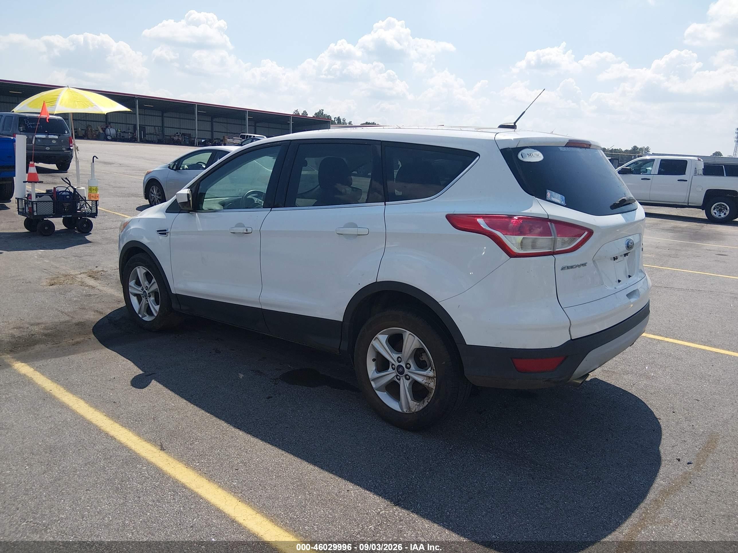 2014 Ford Escape Se White vin: 1FMCU0GX6EUD02599
