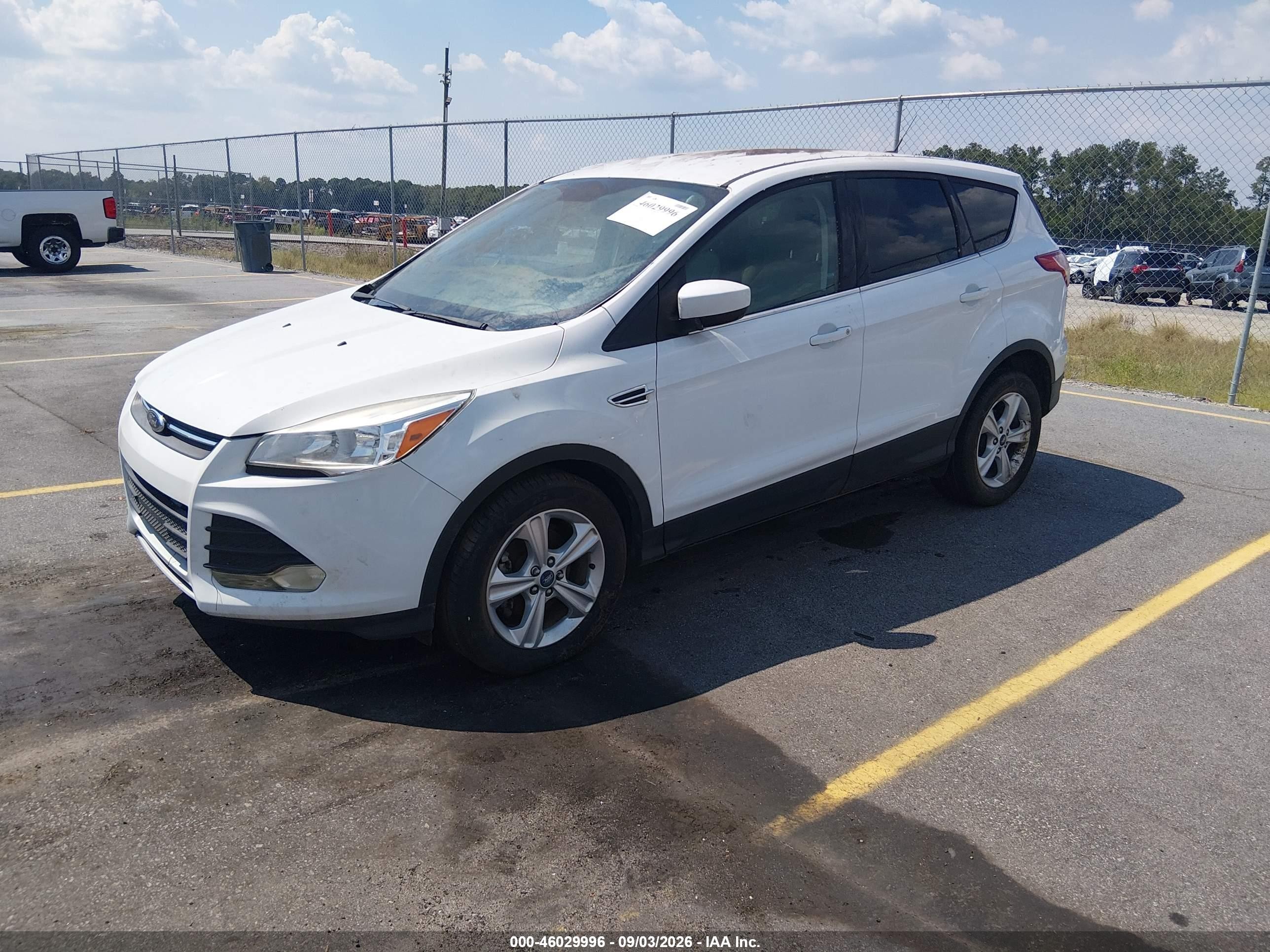 2014 Ford Escape Se White vin: 1FMCU0GX6EUD02599