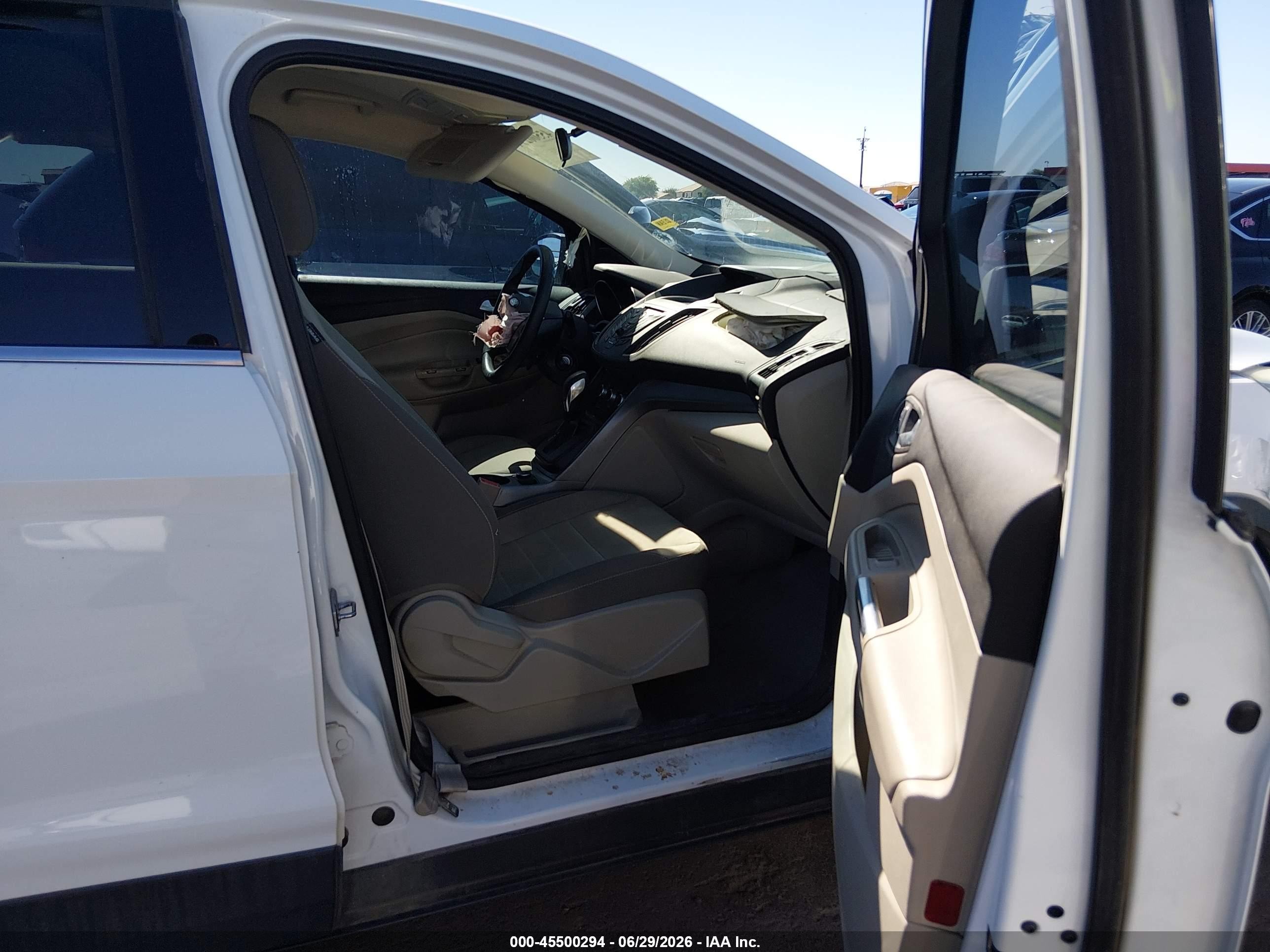 2014 Ford Escape Se White vin: 1FMCU0GX6EUD44335