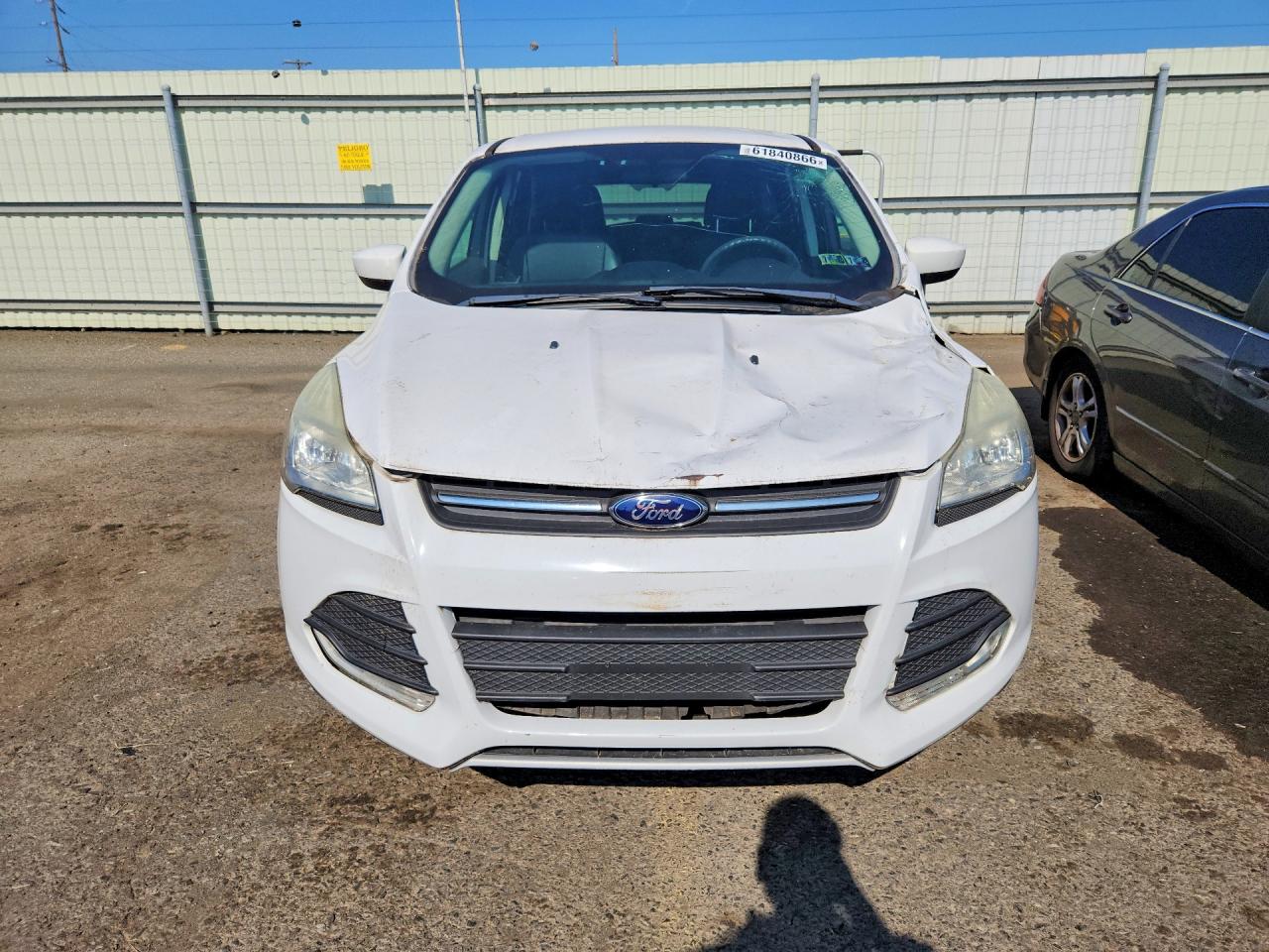 2014 Ford Escape Se Белый vin: 1FMCU0GX6EUD56422