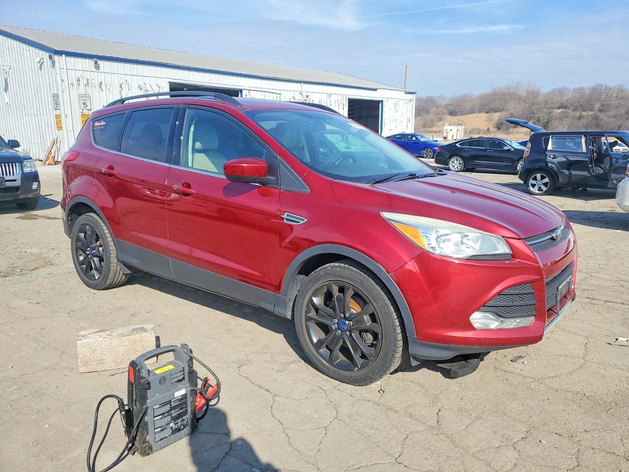 2014 Ford Escape Red vin: 1FMCU0GX6EUD76847